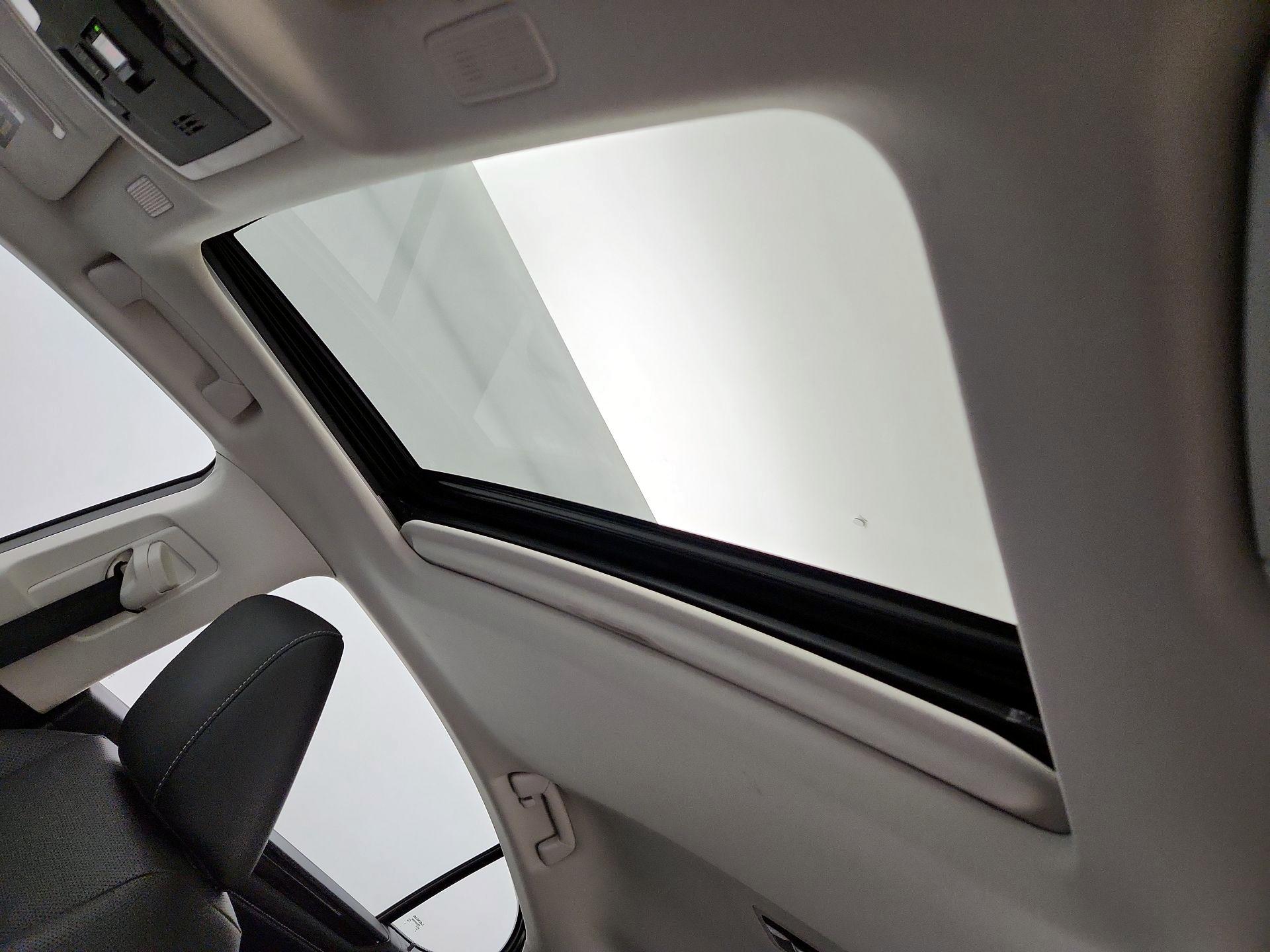 Thumbnail: 2019 Lexus ES - 20