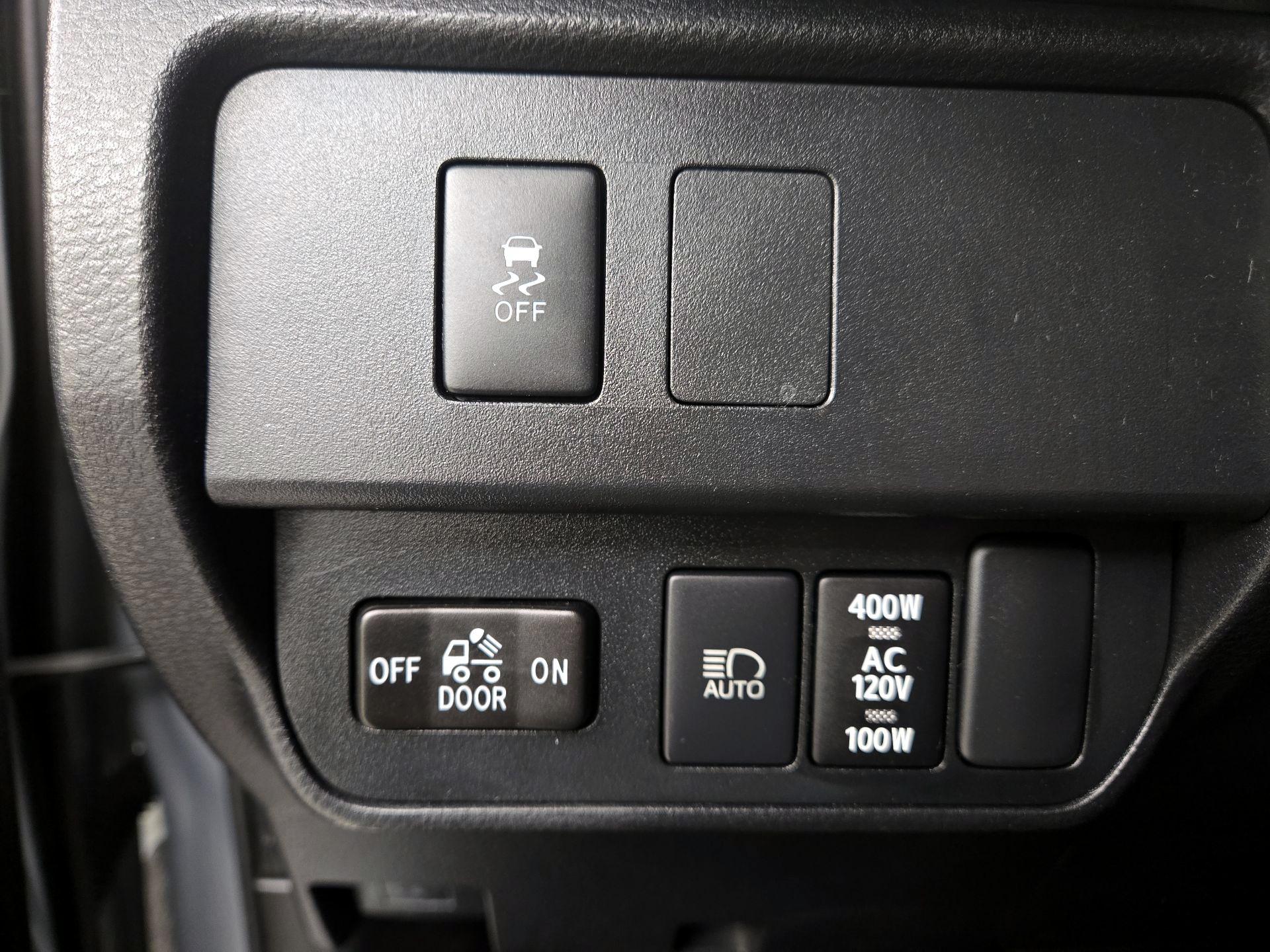 Thumbnail: 2023 Toyota Tacoma - 13