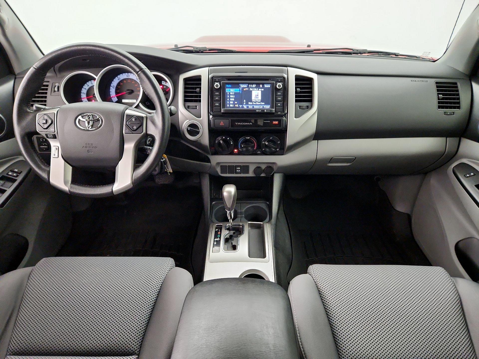 Thumbnail: 2015 Toyota Tacoma - 9