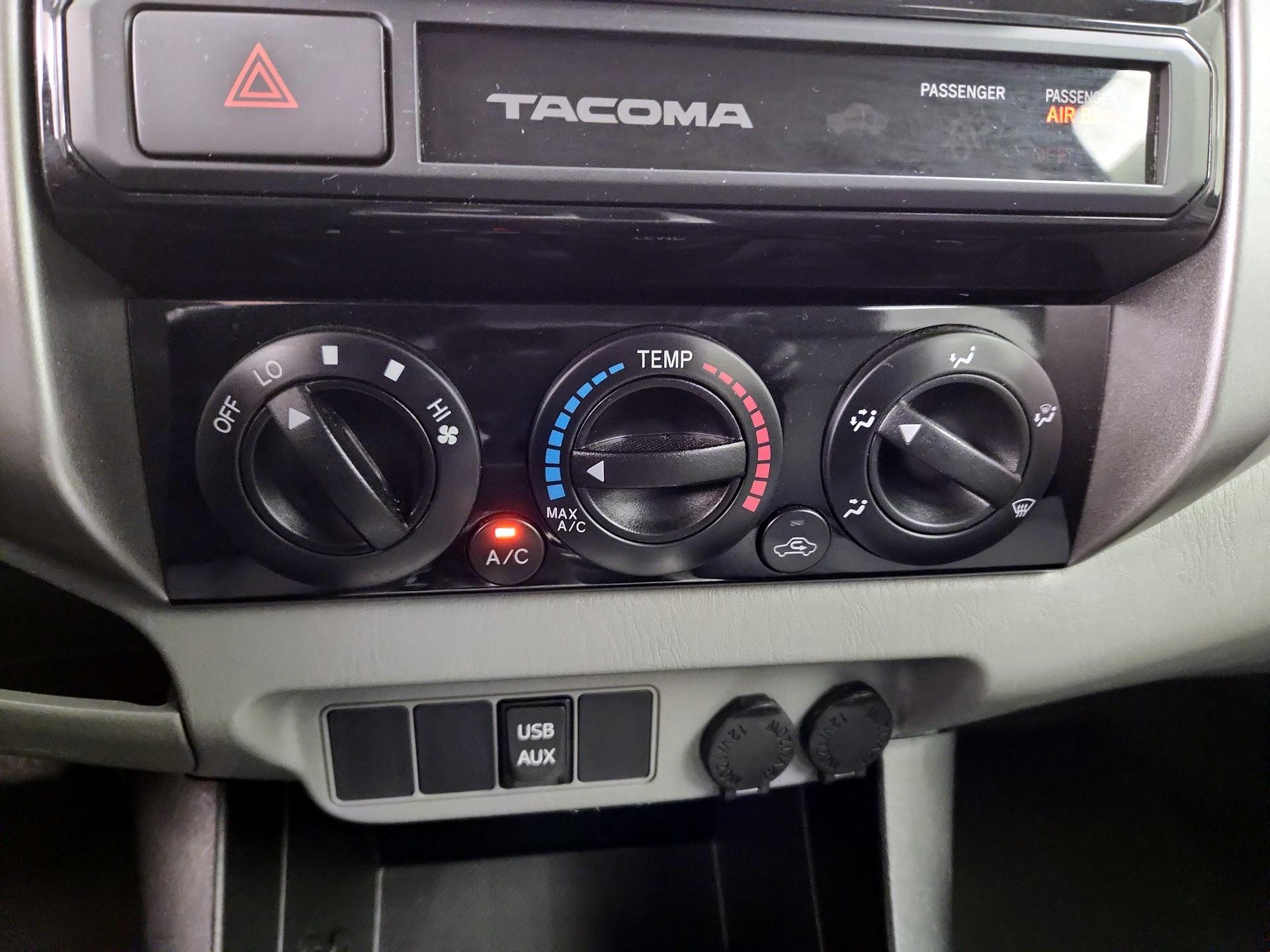 Thumbnail: 2015 Toyota Tacoma - 16