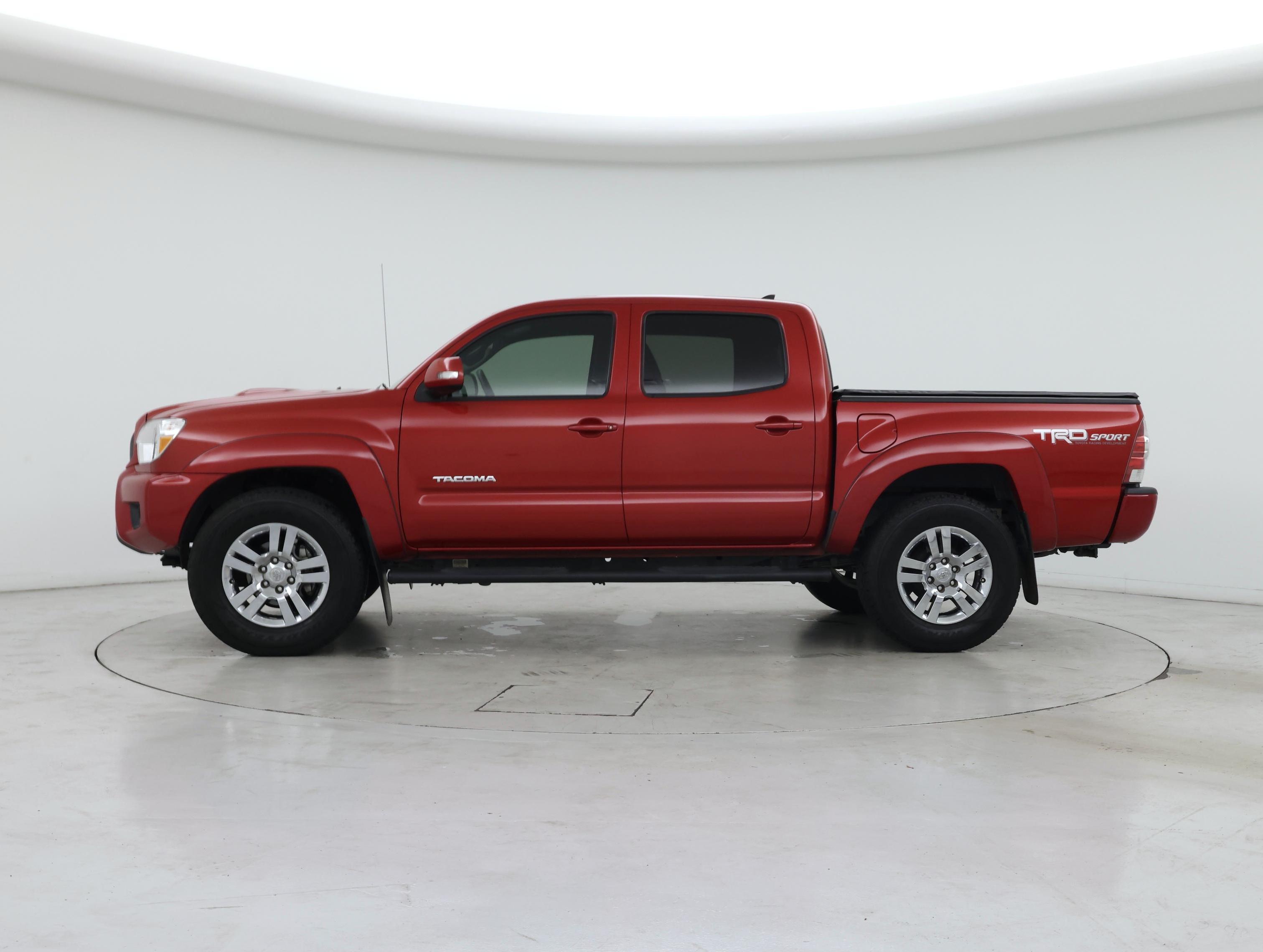 Thumbnail: 2015 Toyota Tacoma - 3