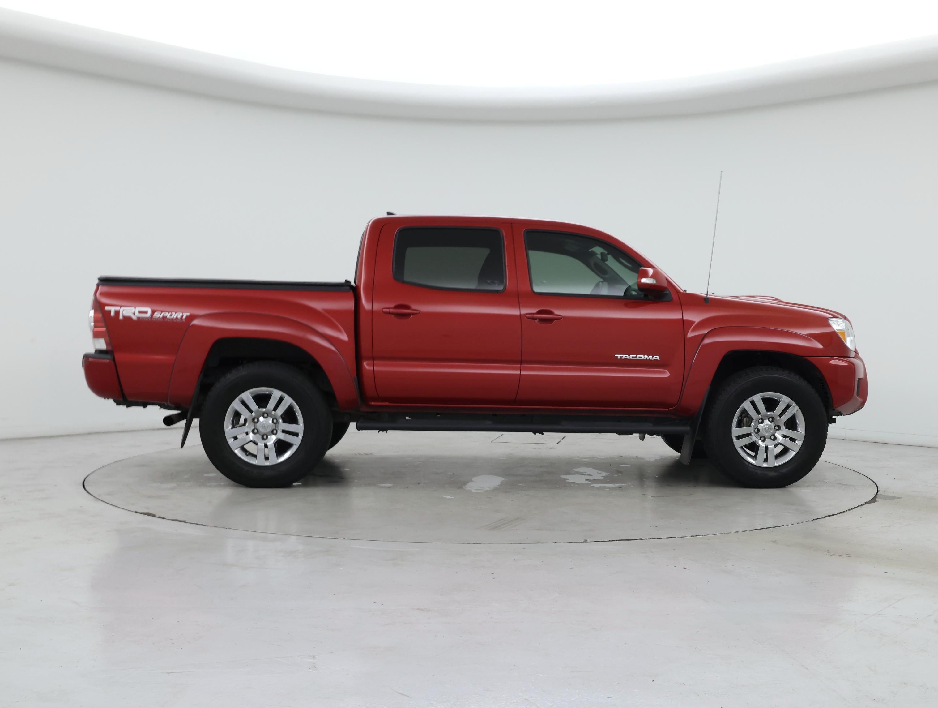 Thumbnail: 2015 Toyota Tacoma - 7