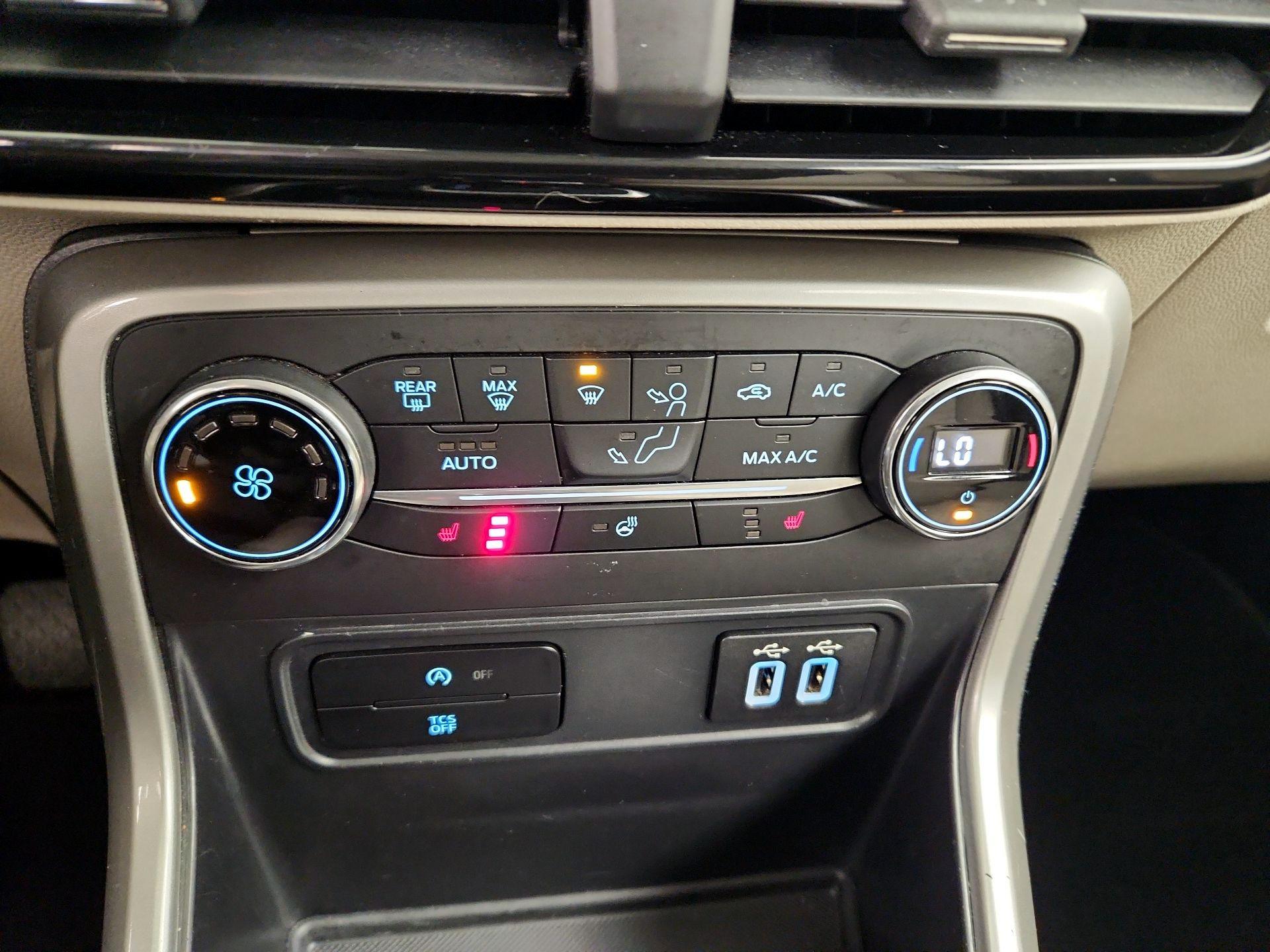 Thumbnail: 2019 Ford EcoSport - 17