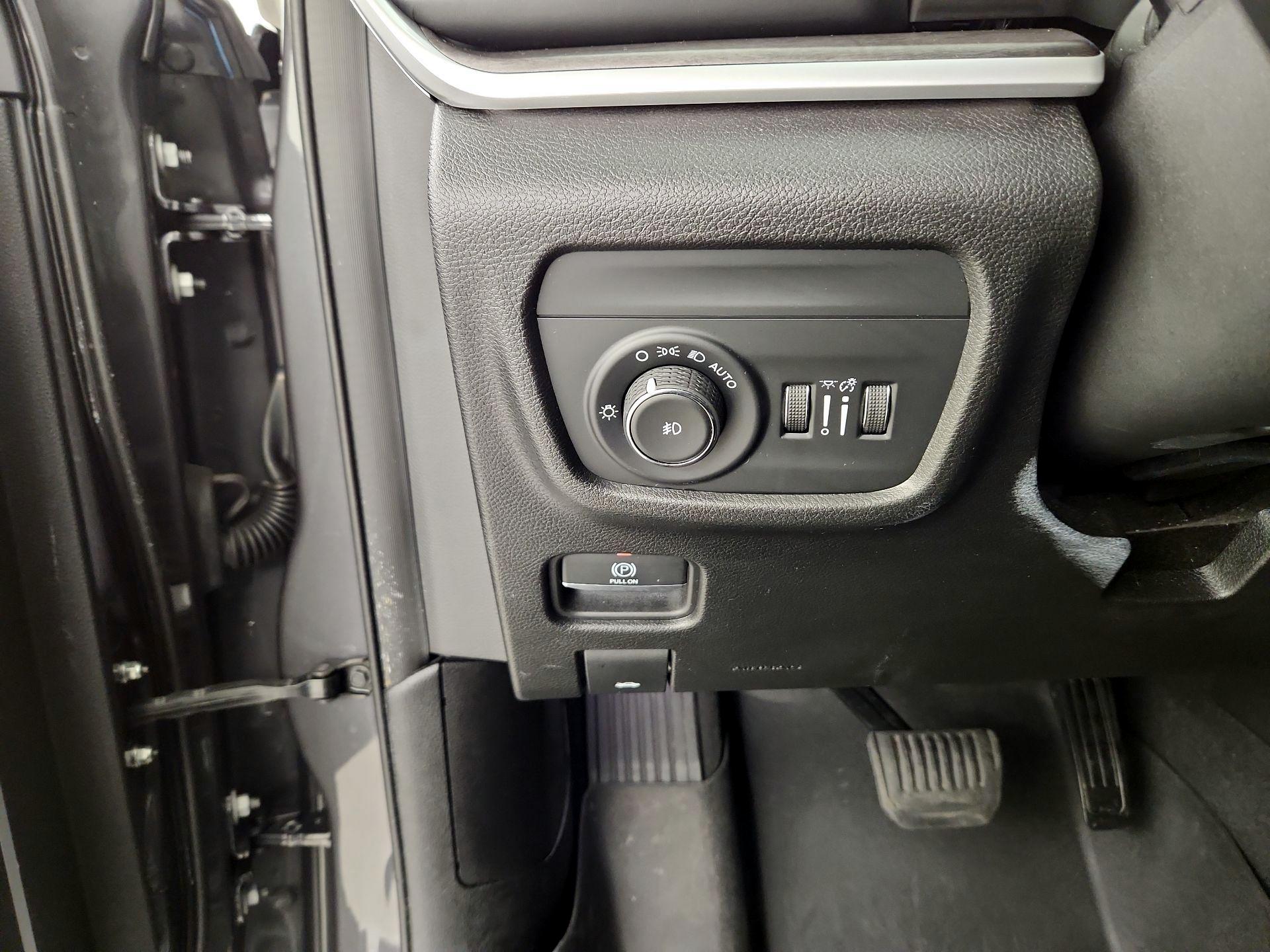 Thumbnail: 2022 Jeep Grand Cherokee L - 13