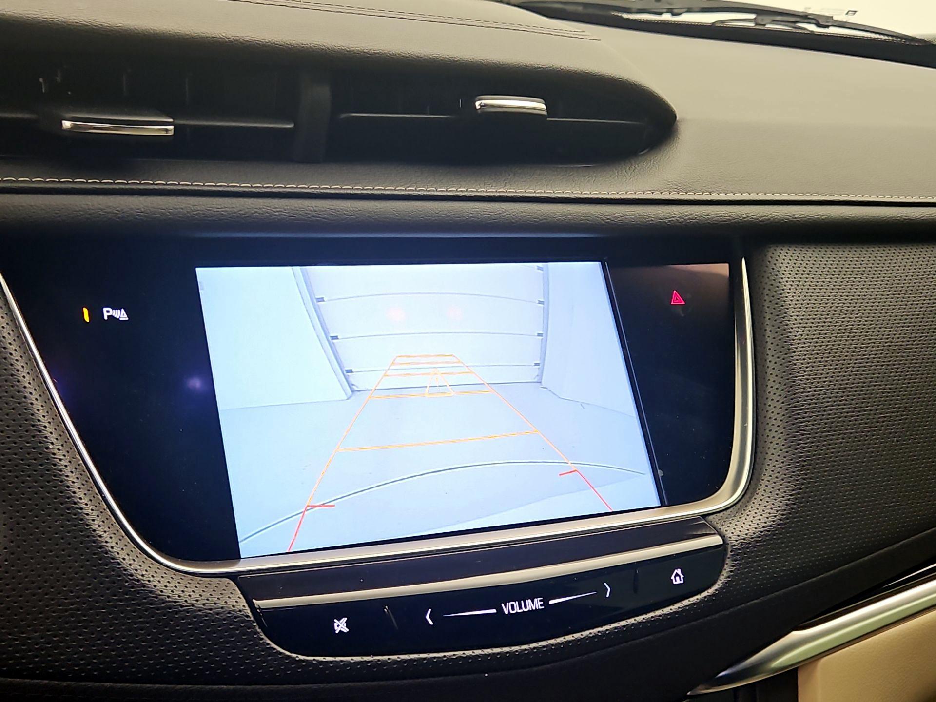 Thumbnail: 2017 Cadillac XT5 - 14