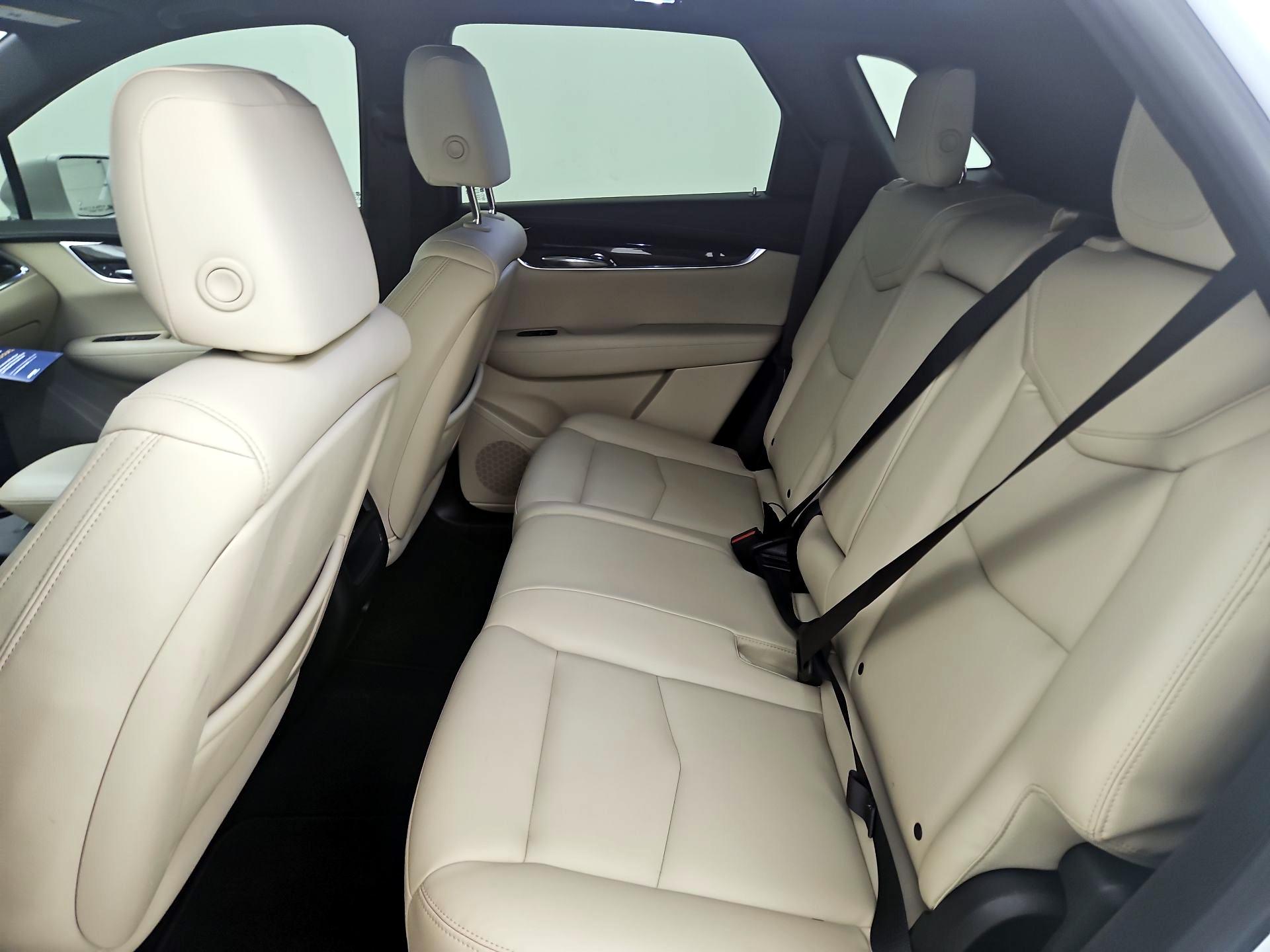 Thumbnail: 2017 Cadillac XT5 - 19