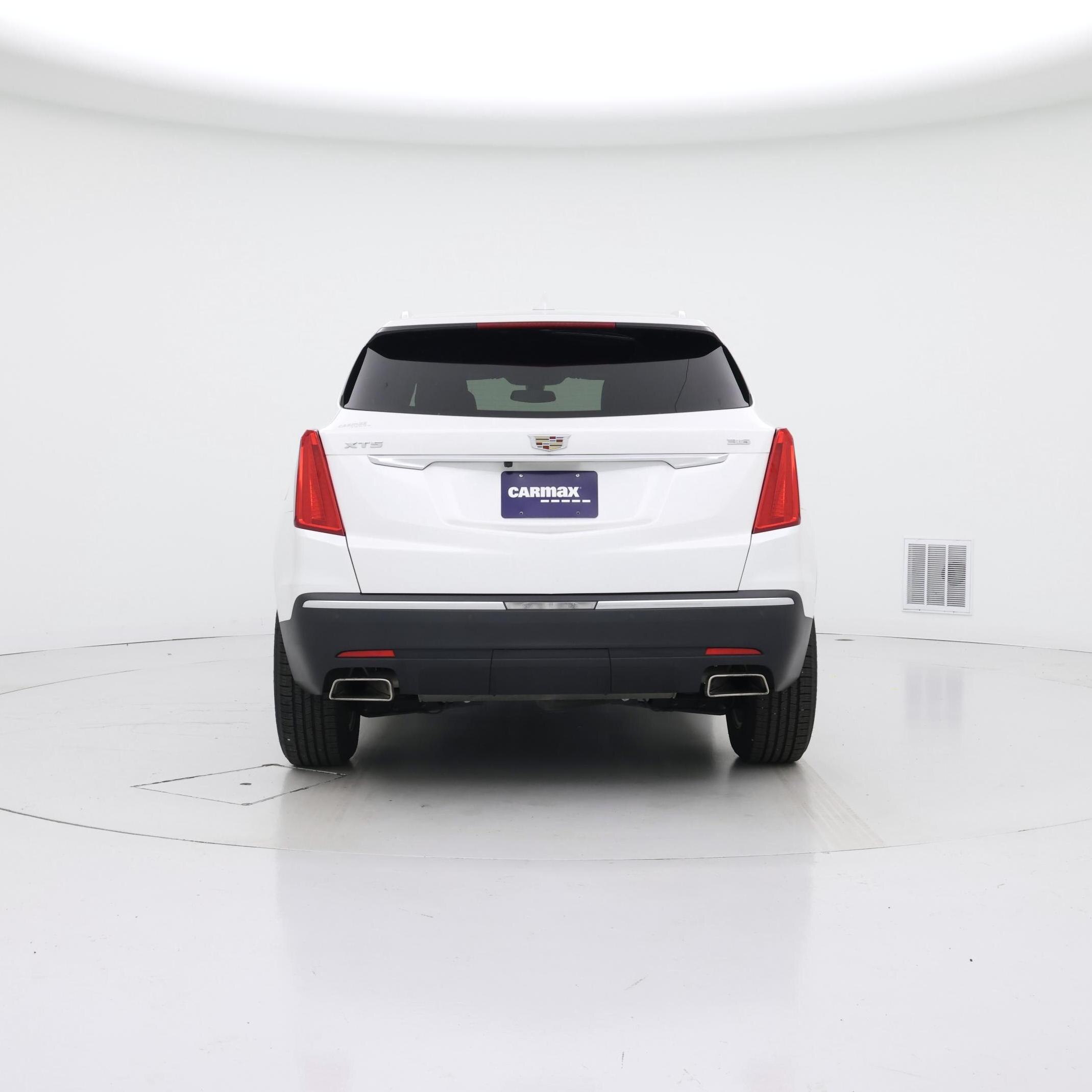 Thumbnail: 2017 Cadillac XT5 - 6