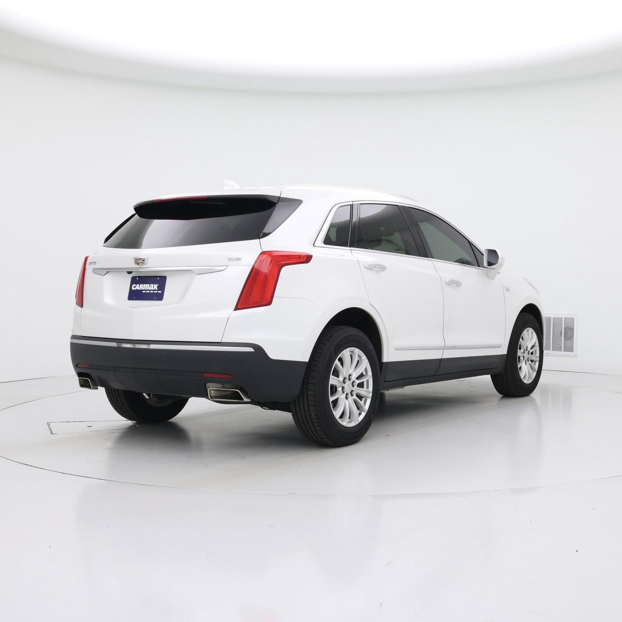 Thumbnail: 2017 Cadillac XT5 - 8