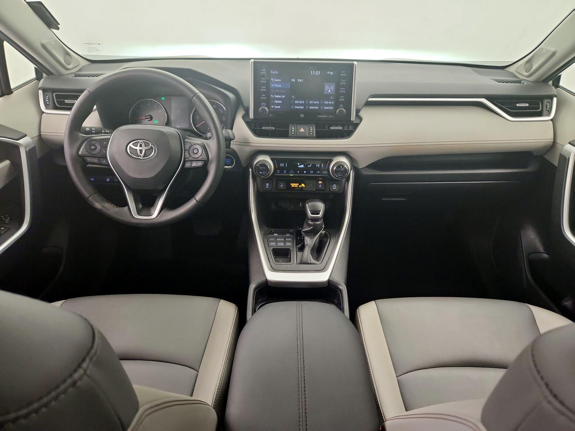 Thumbnail: 2021 Toyota RAV4 - 9