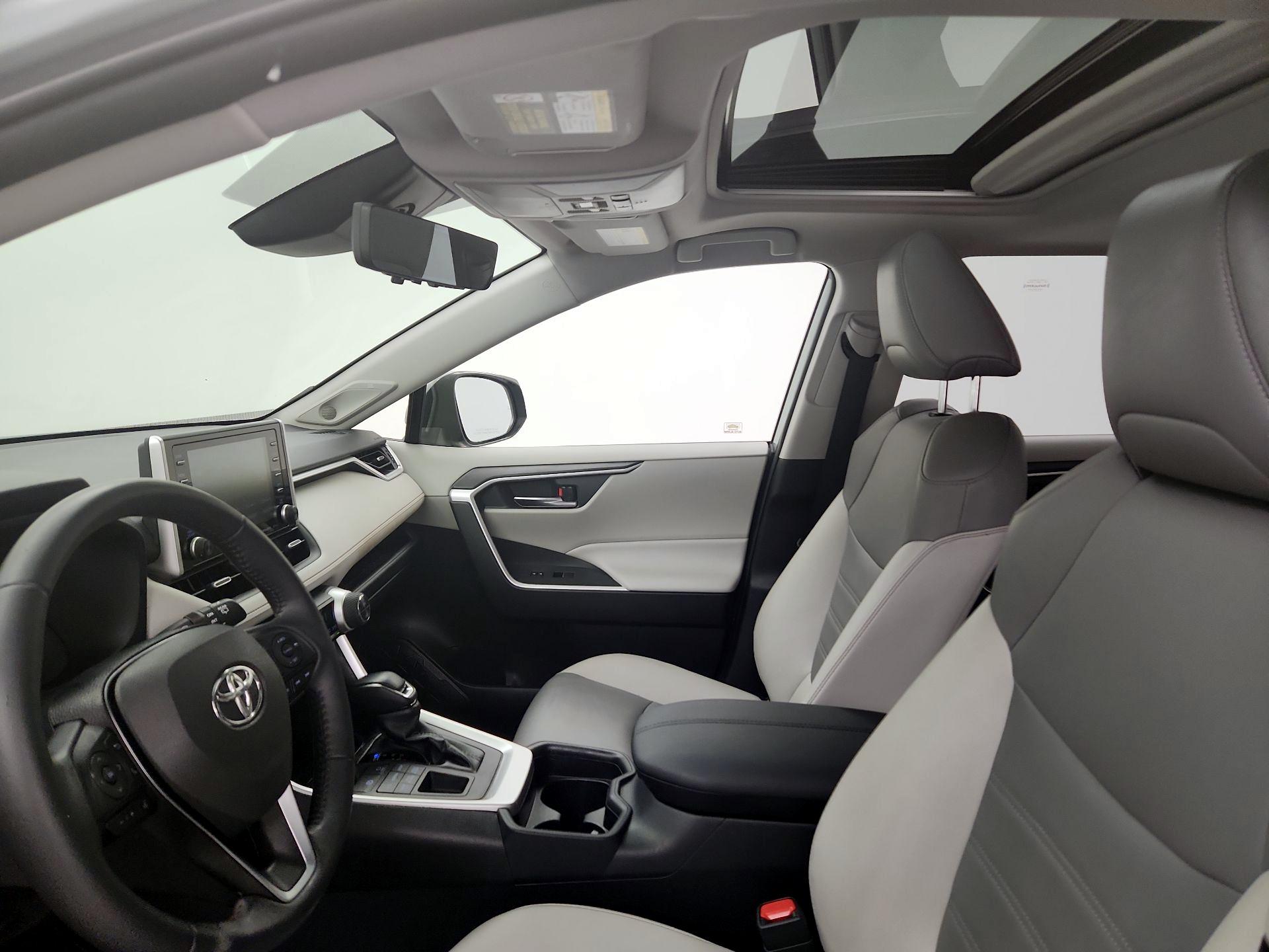 Thumbnail: 2021 Toyota RAV4 - 19