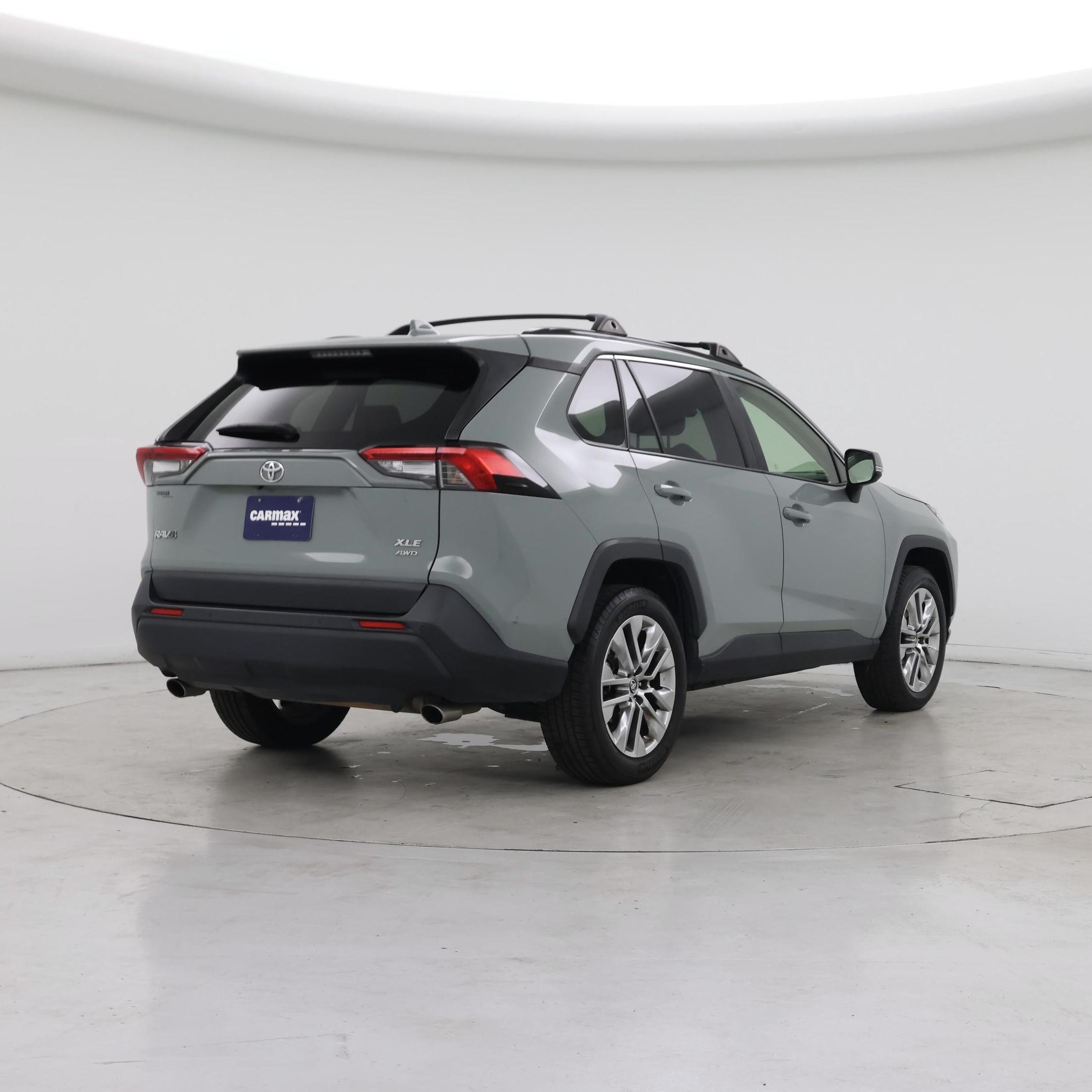 Thumbnail: 2021 Toyota RAV4 - 8
