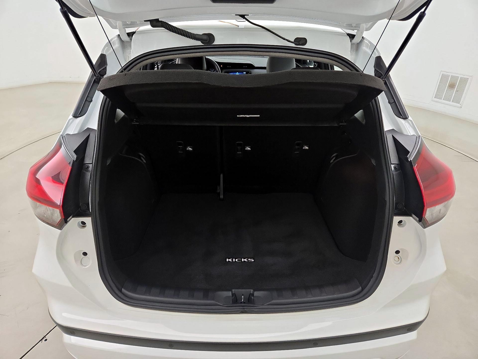 Thumbnail: 2023 Nissan Kicks - 20