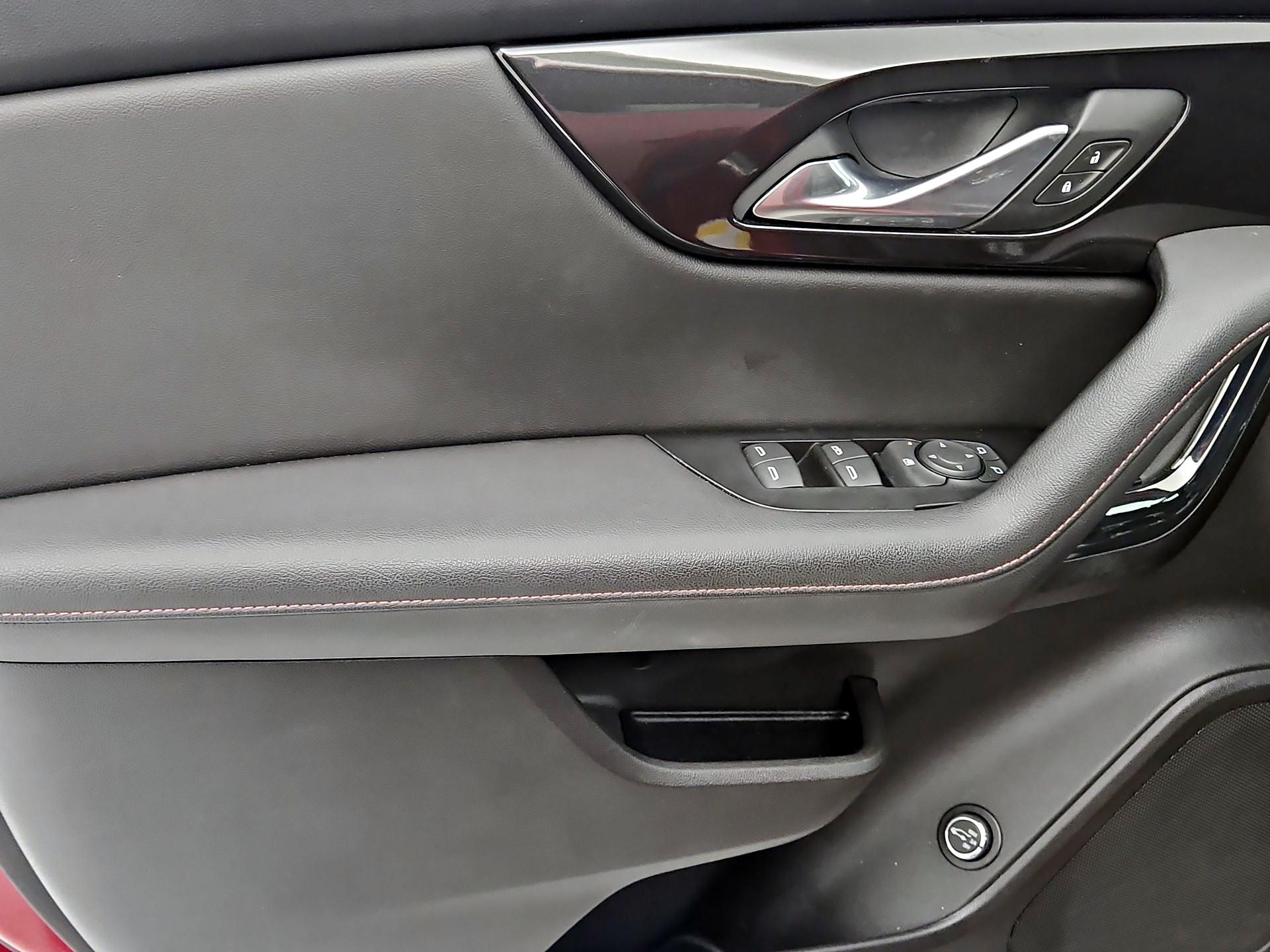 Thumbnail: 2020 Chevrolet Blazer - 12