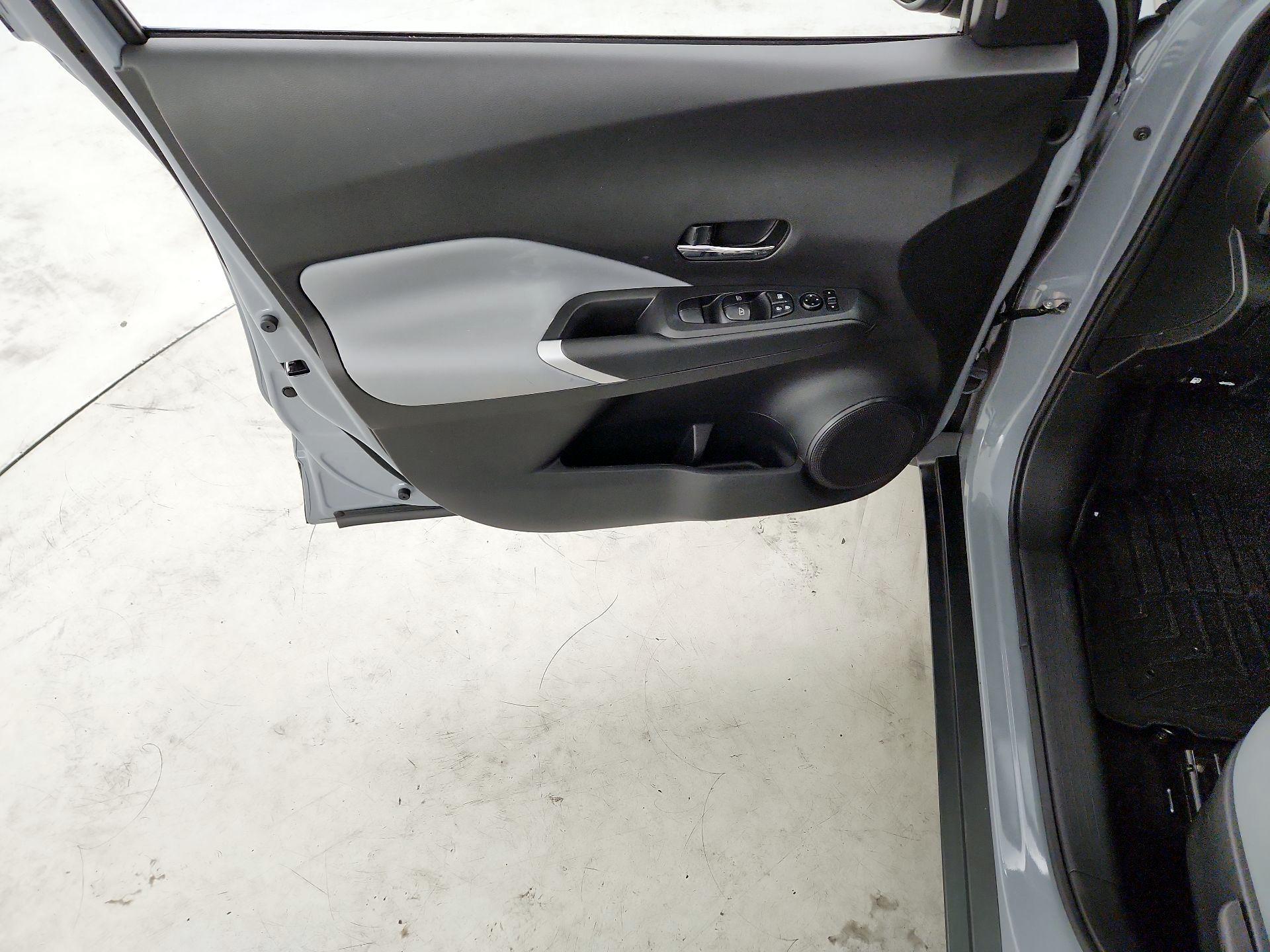 Thumbnail: 2023 Nissan Kicks - 12