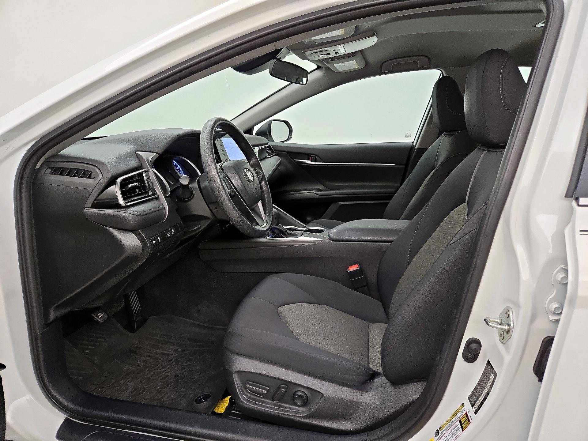 Thumbnail: 2022 Toyota Camry - 11