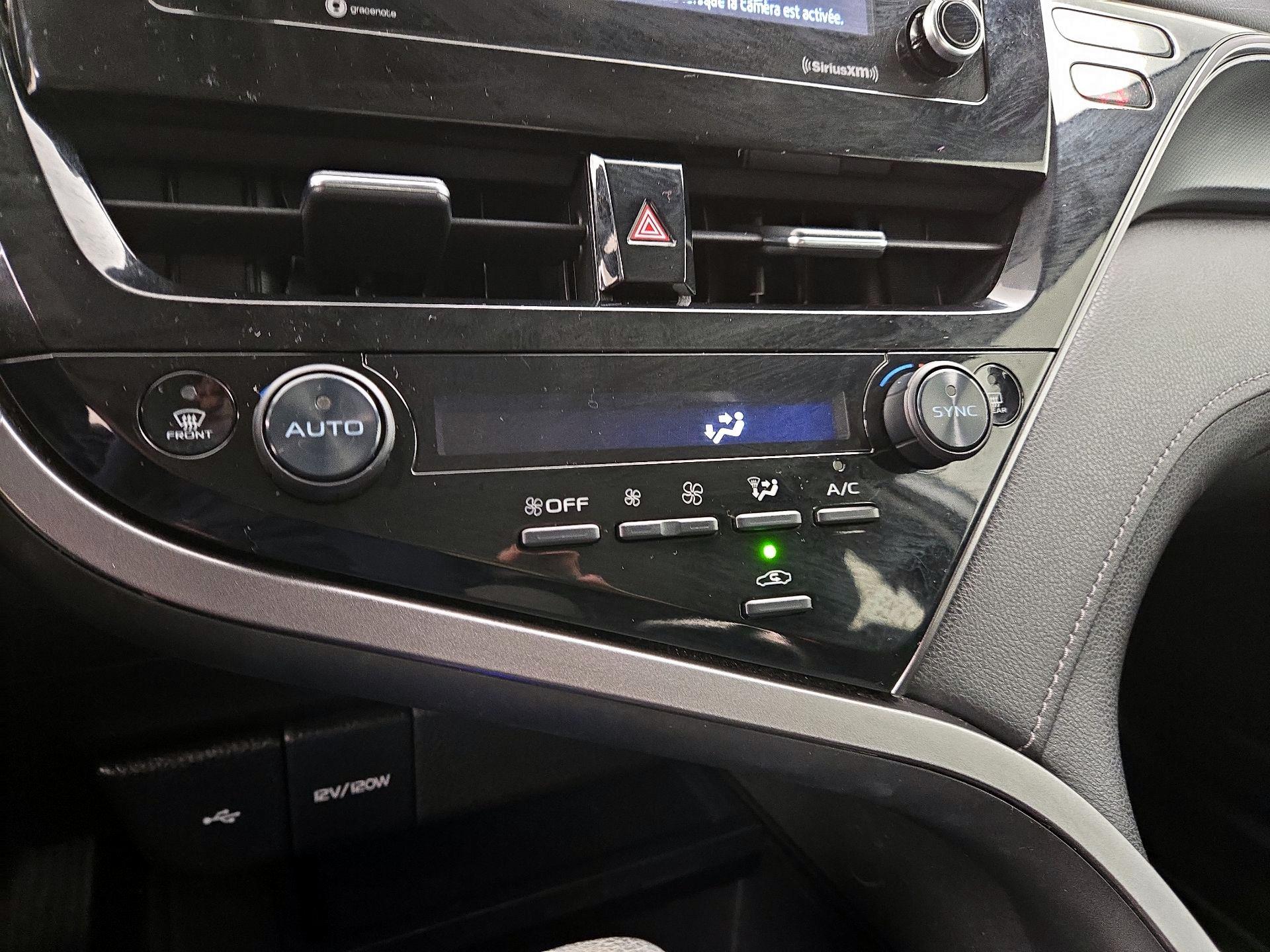 Thumbnail: 2022 Toyota Camry - 16