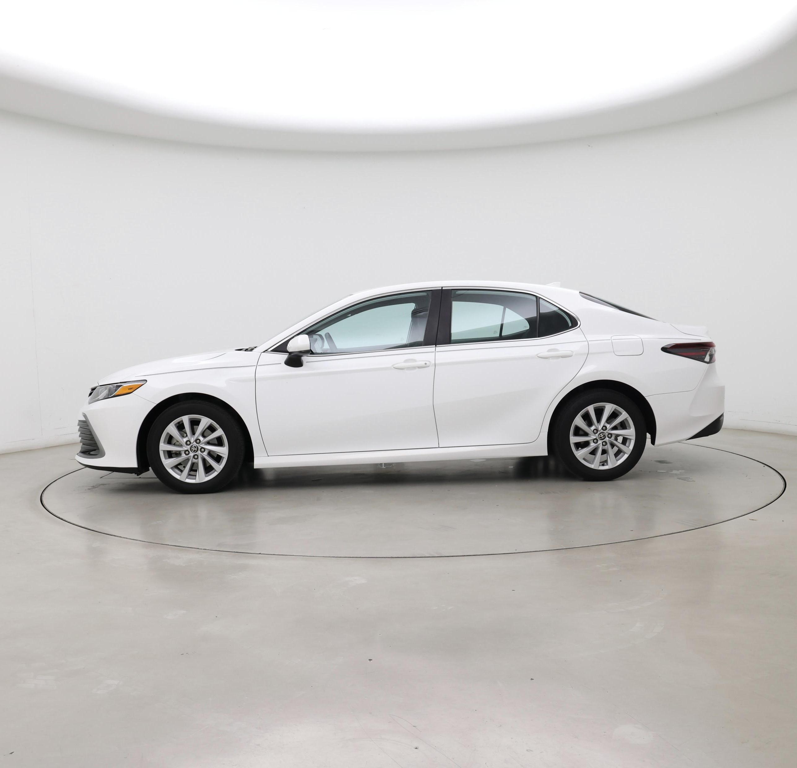 Thumbnail: 2022 Toyota Camry - 3