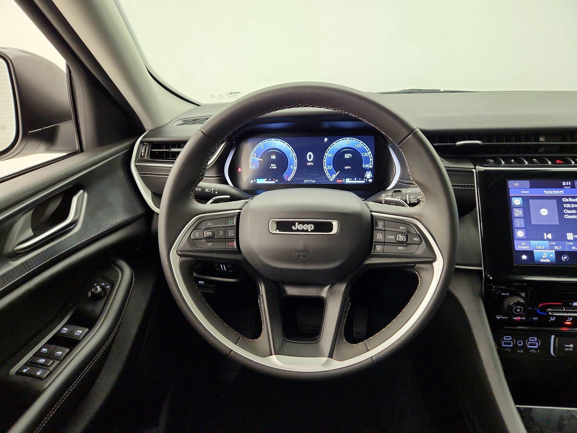 Thumbnail: 2023 Jeep Grand Cherokee - 10