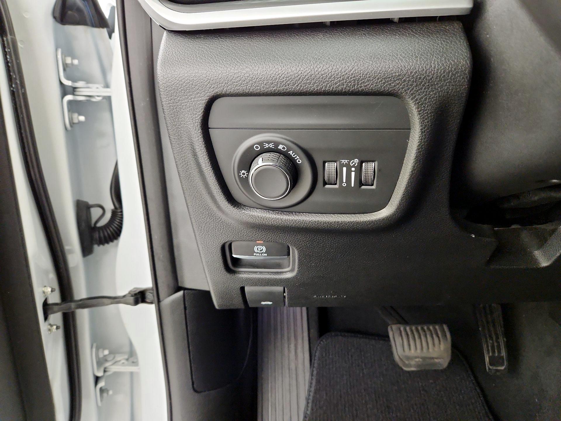 Thumbnail: 2023 Jeep Grand Cherokee - 13