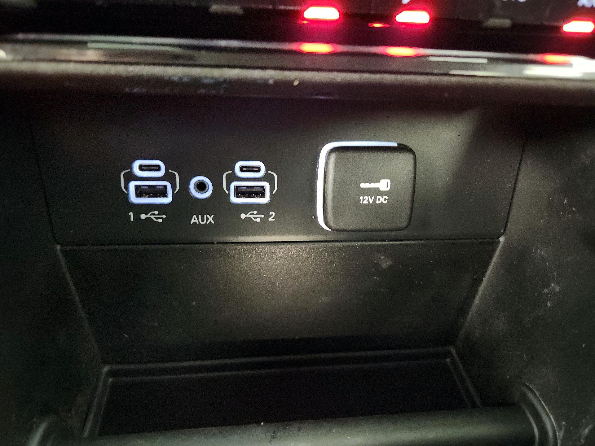 Thumbnail: 2023 Jeep Grand Cherokee - 18