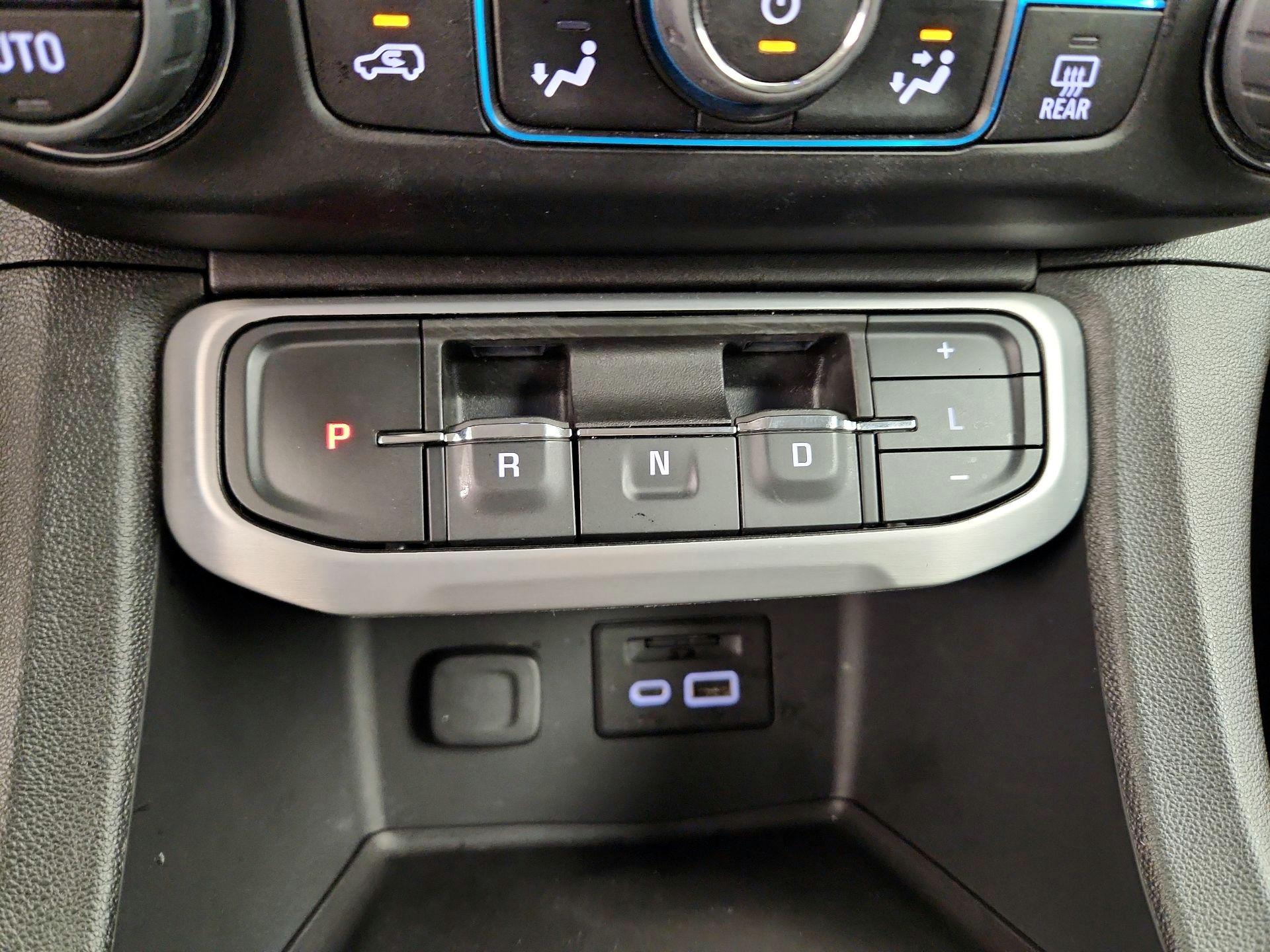 Thumbnail: 2023 GMC Acadia - 18