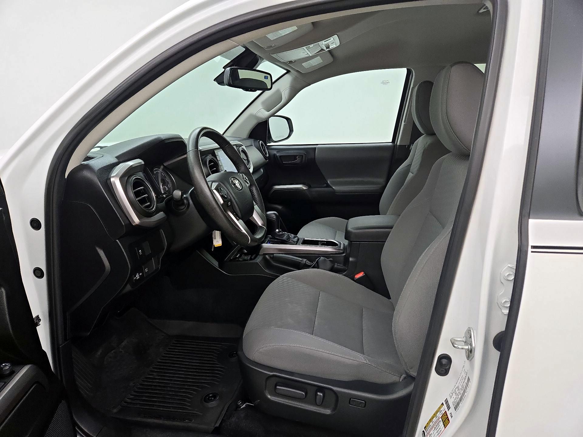 Thumbnail: 2022 Toyota Tacoma - 11