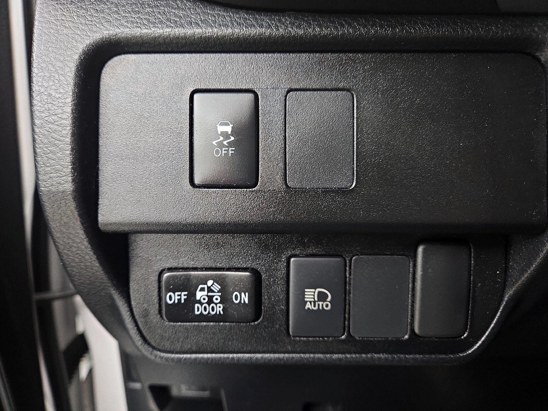 Thumbnail: 2022 Toyota Tacoma - 13