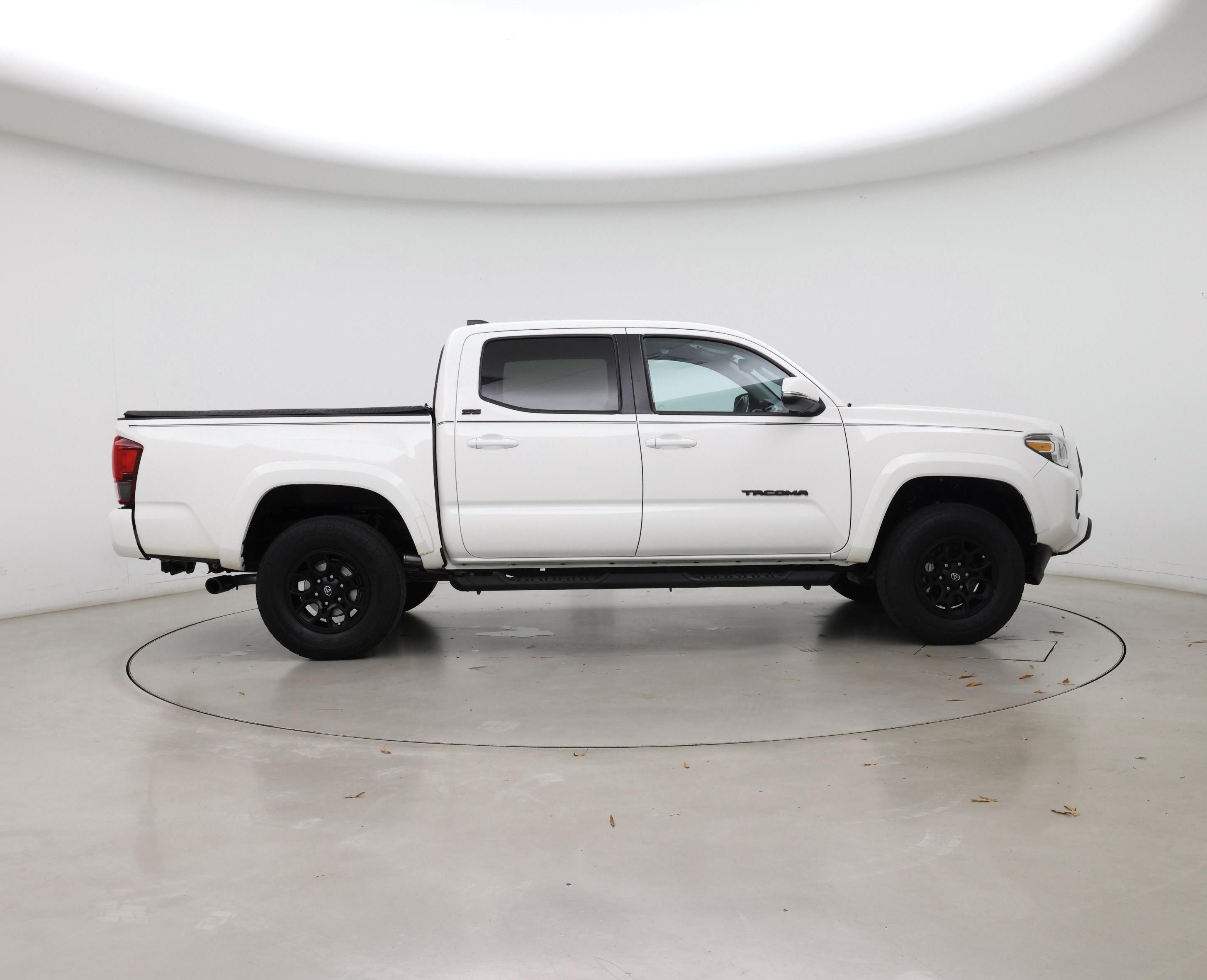 Thumbnail: 2022 Toyota Tacoma - 7