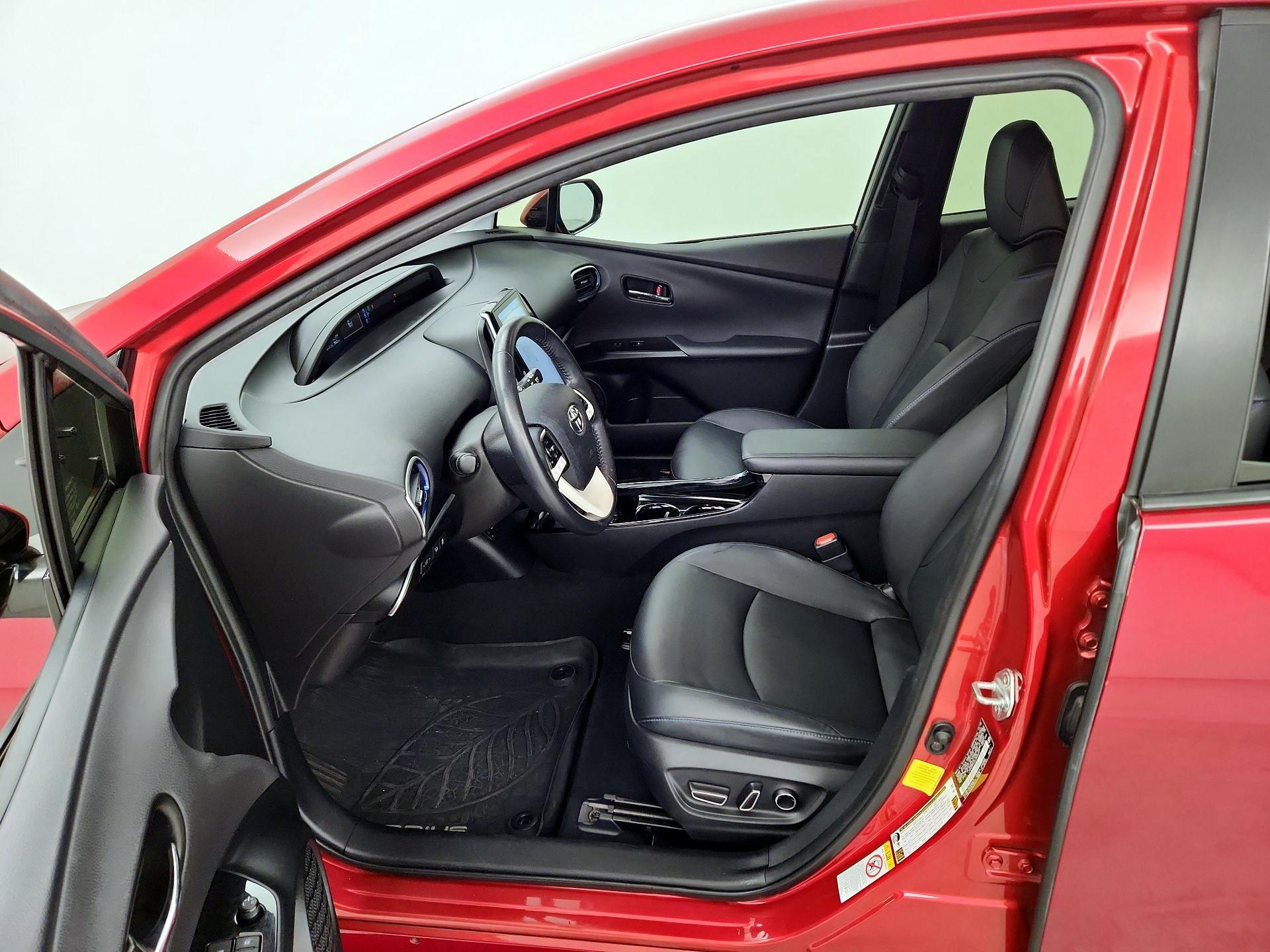 Thumbnail: 2018 Toyota Prius - 11