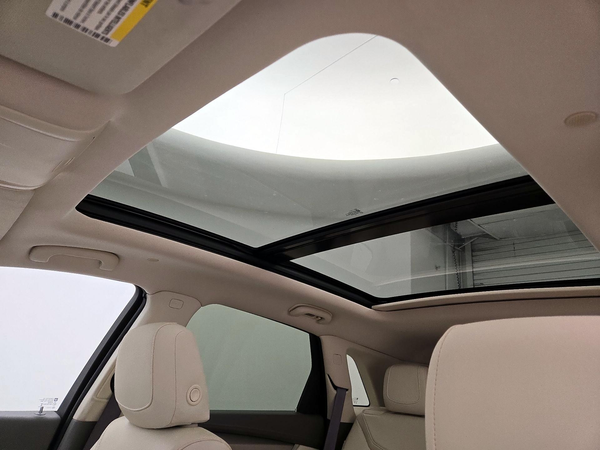 Thumbnail: 2017 Cadillac XT5 - 19