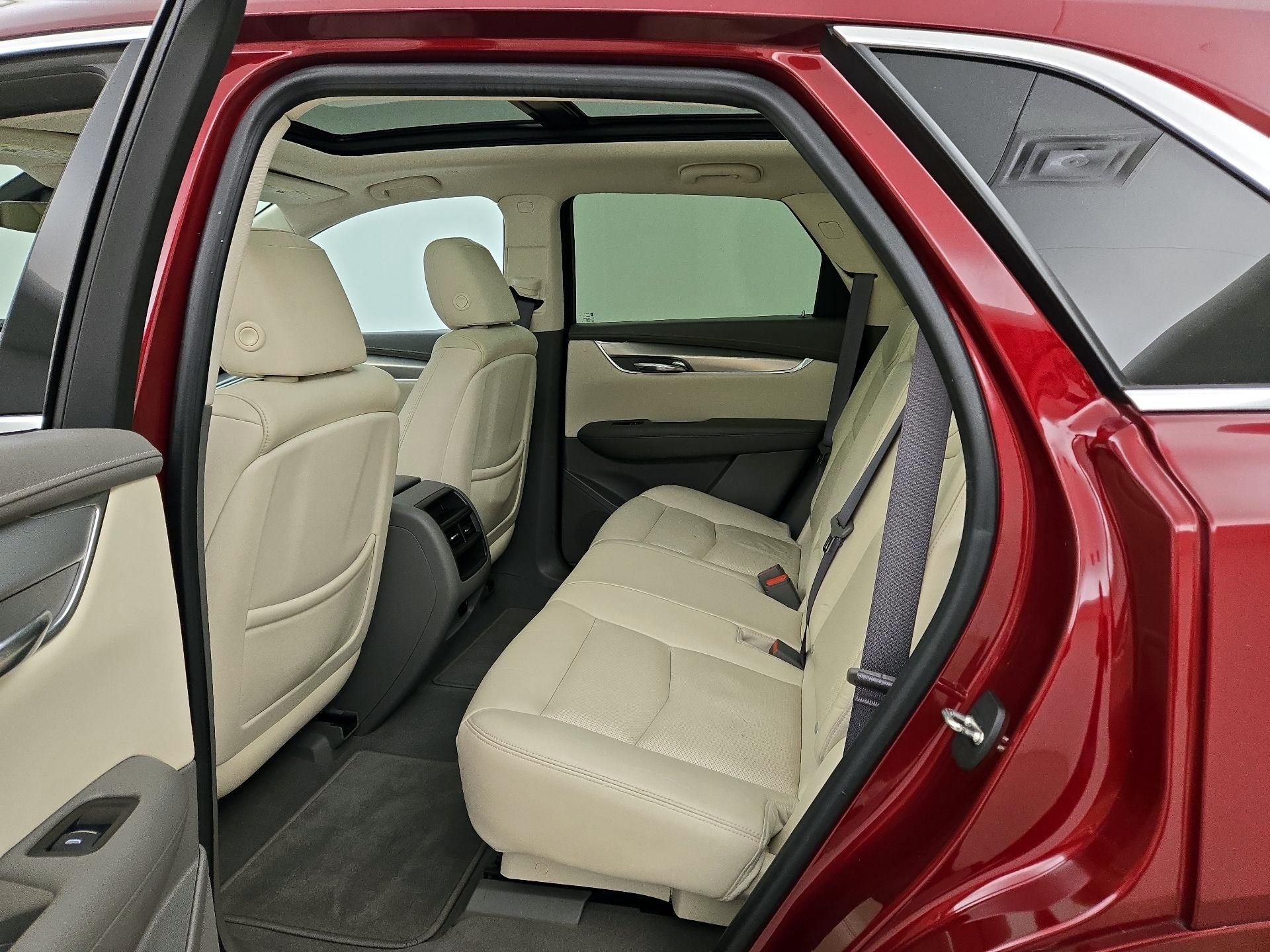 Thumbnail: 2017 Cadillac XT5 - 20