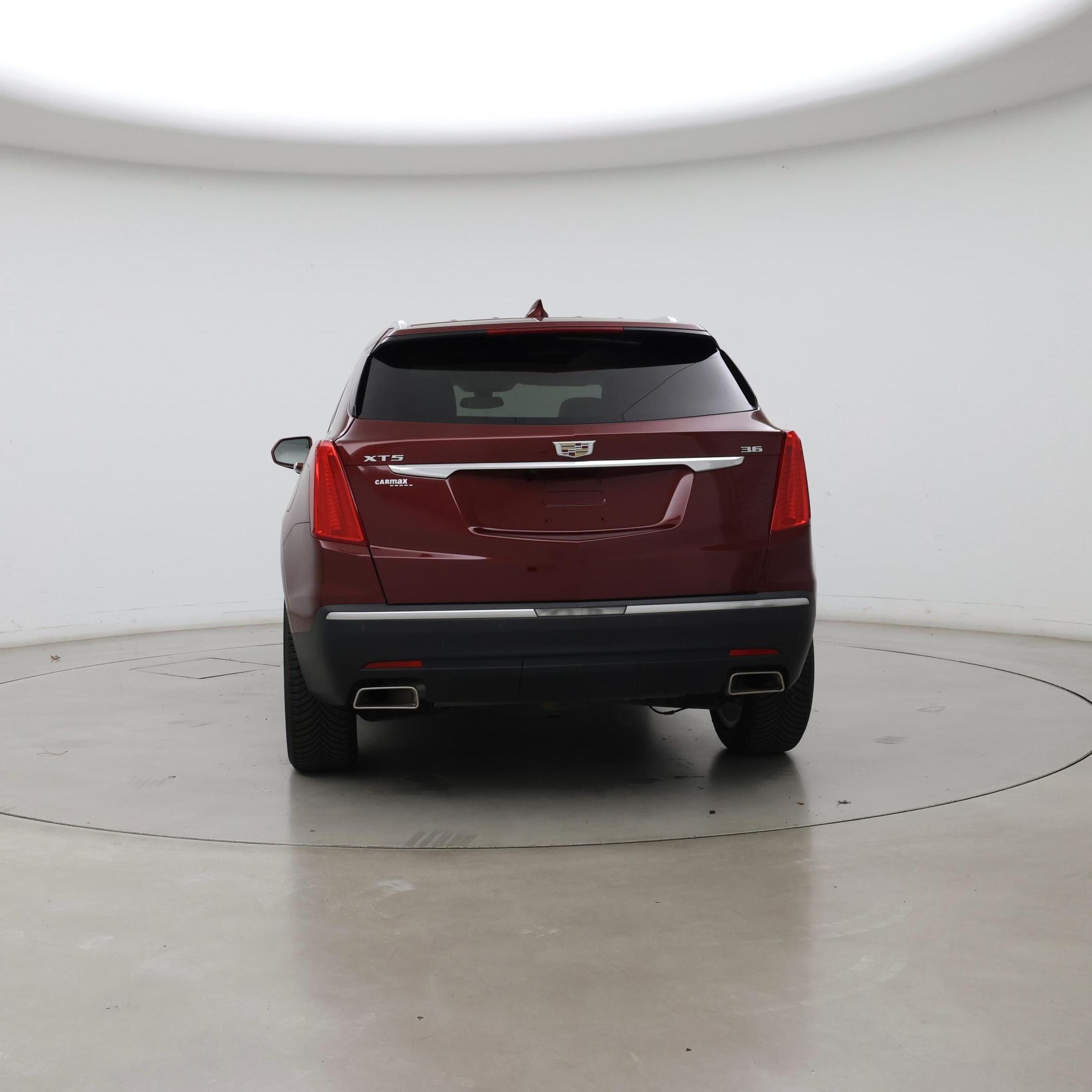 Thumbnail: 2017 Cadillac XT5 - 6