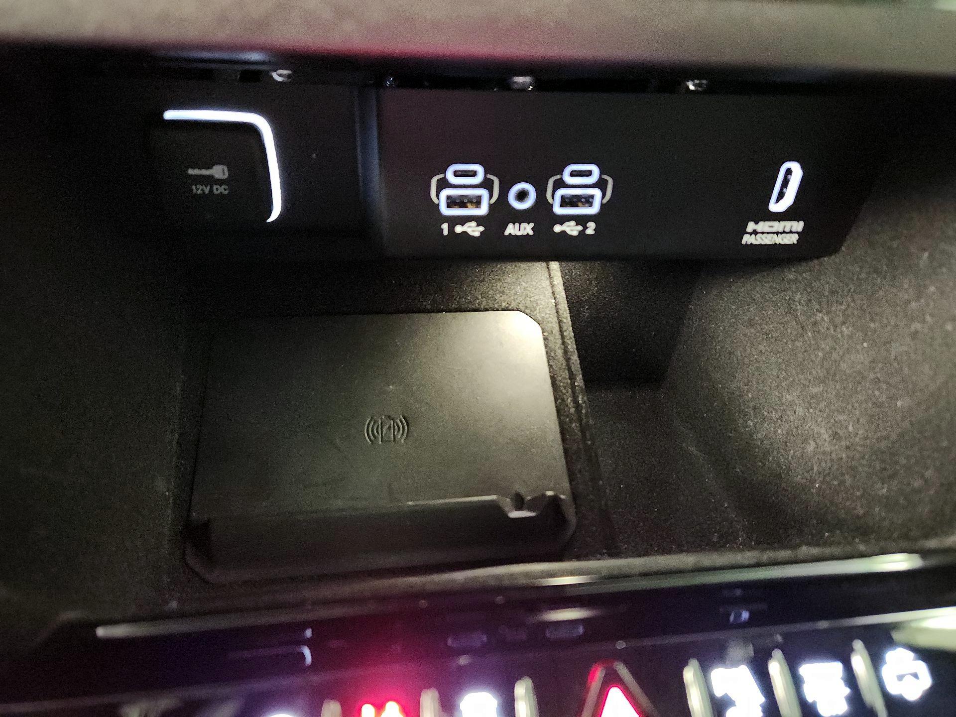 Thumbnail: 2023 Jeep Wagoneer - 19