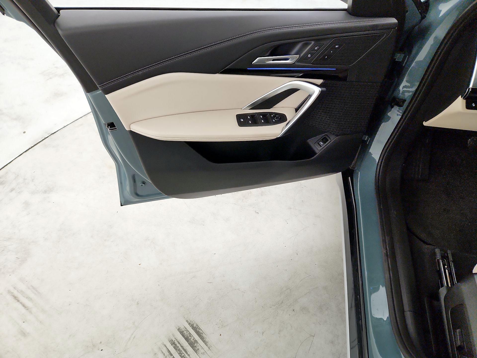 Thumbnail: 2023 BMW X1 - 12