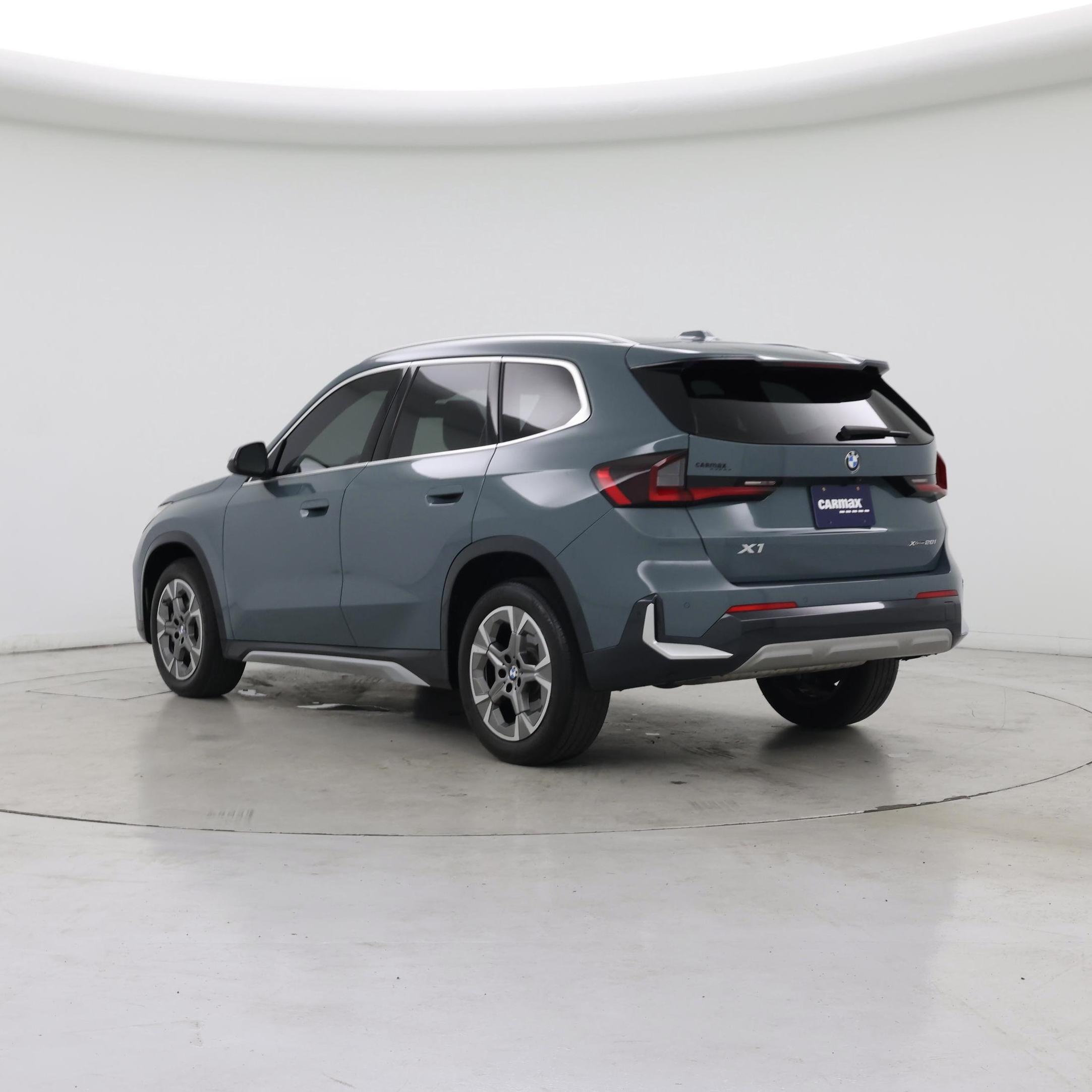 Thumbnail: 2023 BMW X1 - 2