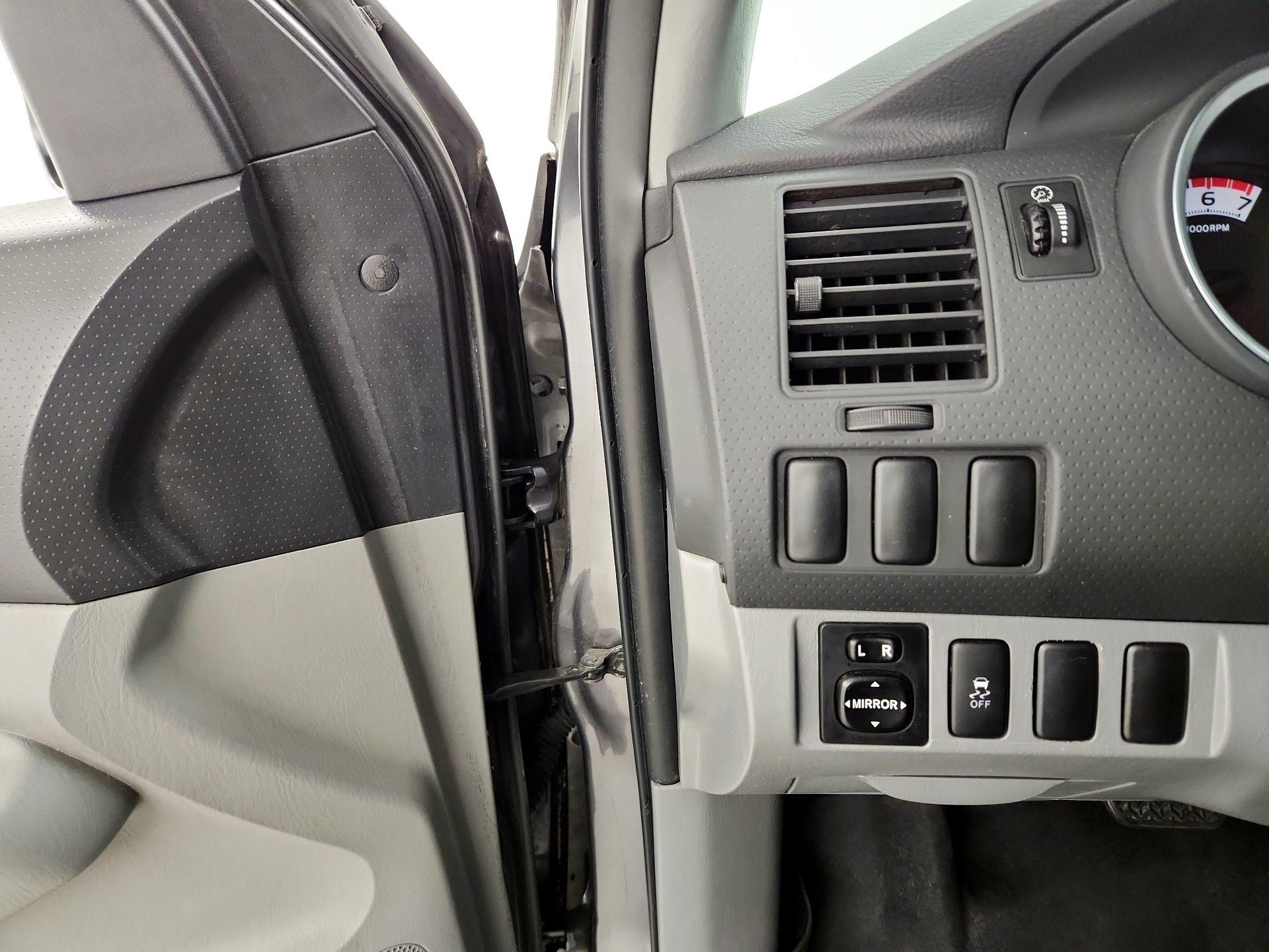 Thumbnail: 2014 Toyota Tacoma - 13