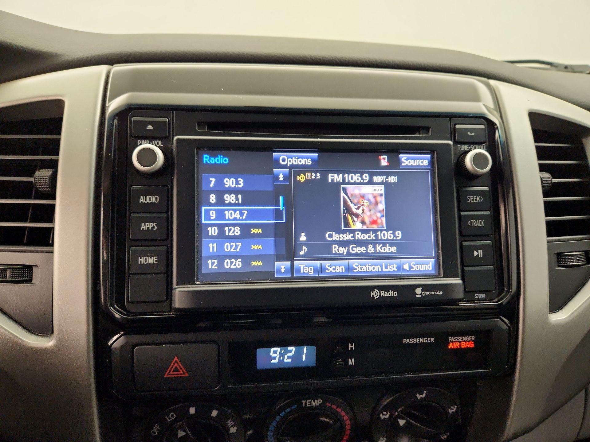 Thumbnail: 2014 Toyota Tacoma - 15