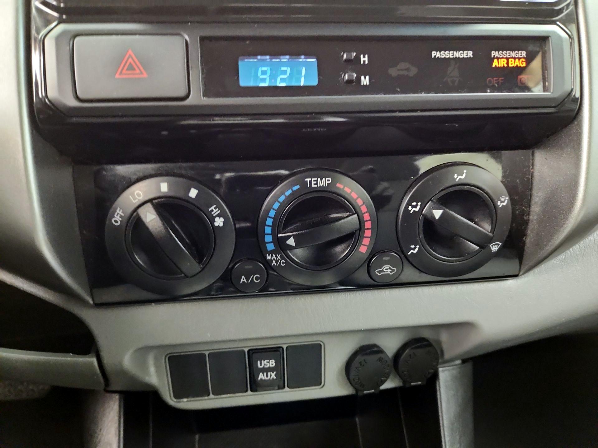 Thumbnail: 2014 Toyota Tacoma - 16