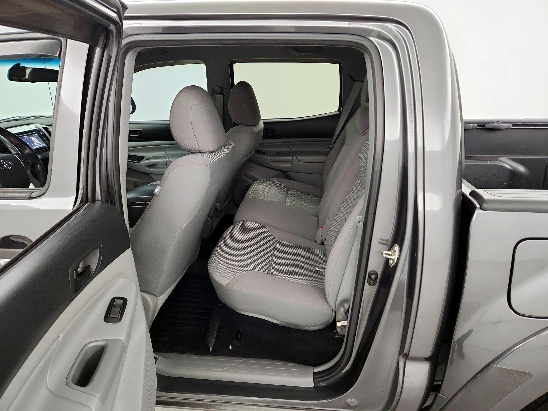 Thumbnail: 2014 Toyota Tacoma - 19