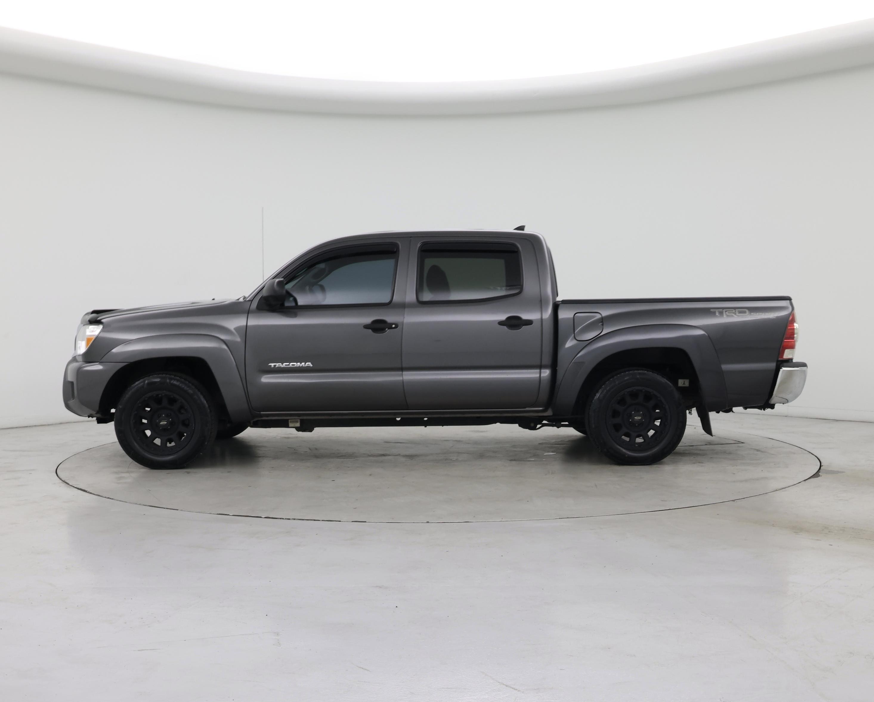 Thumbnail: 2014 Toyota Tacoma - 3