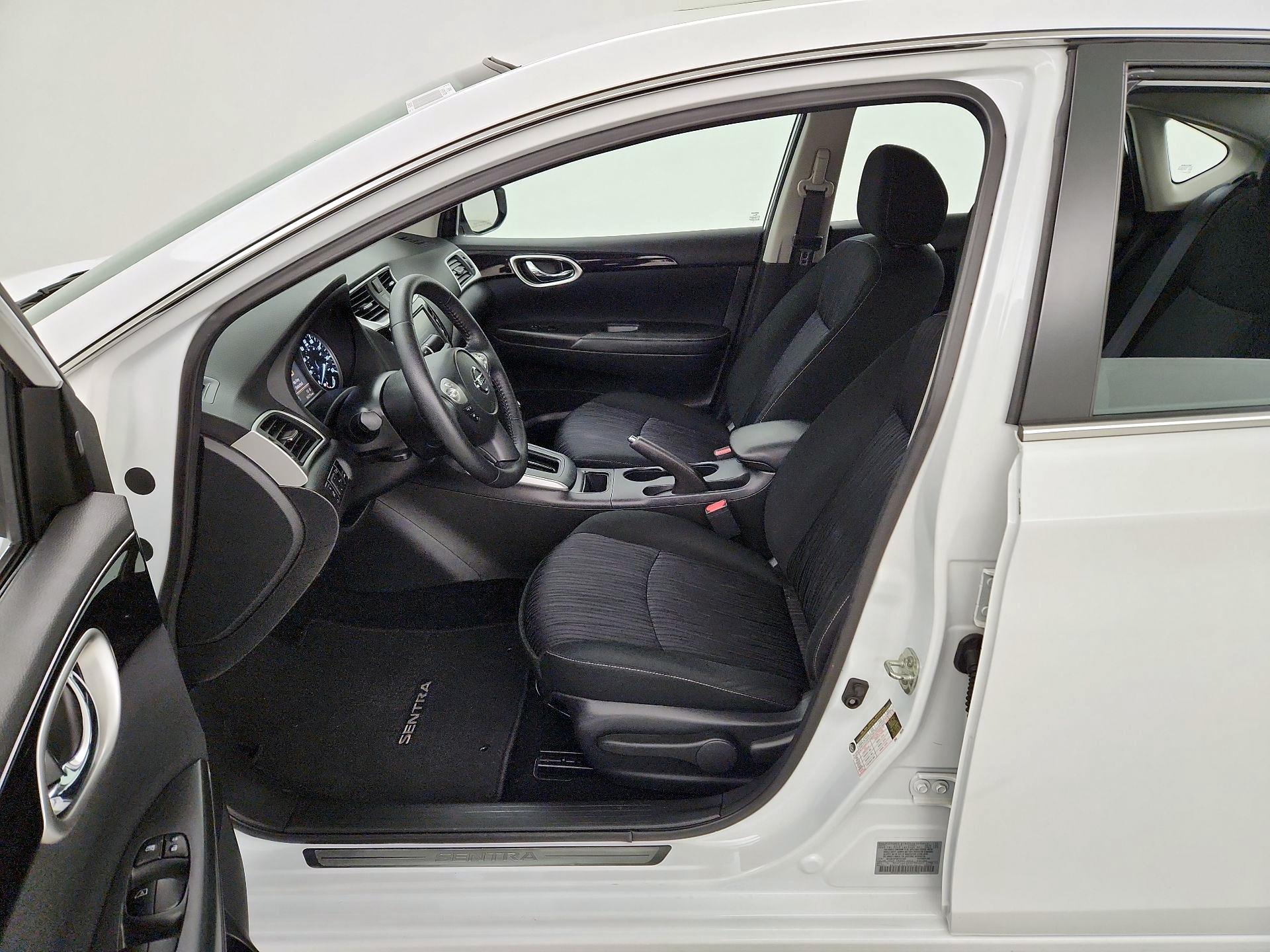 Thumbnail: 2019 Nissan Sentra - 11