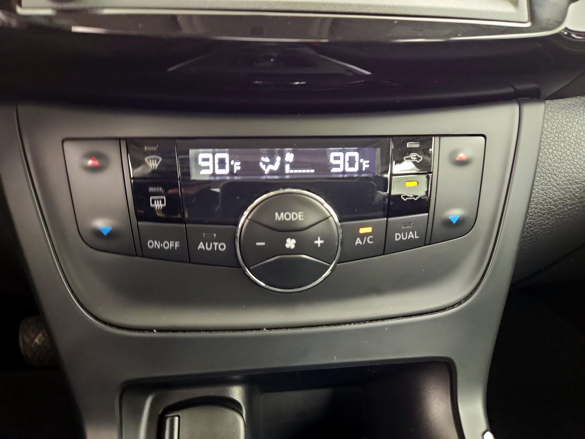 Thumbnail: 2019 Nissan Sentra - 16