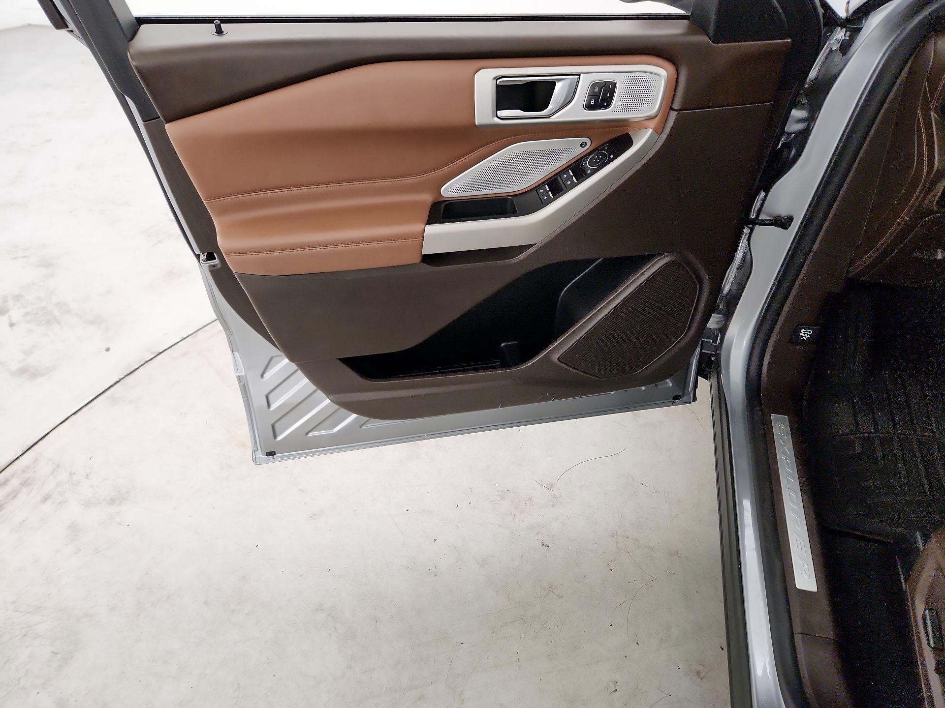 Thumbnail: 2022 Ford Explorer - 12