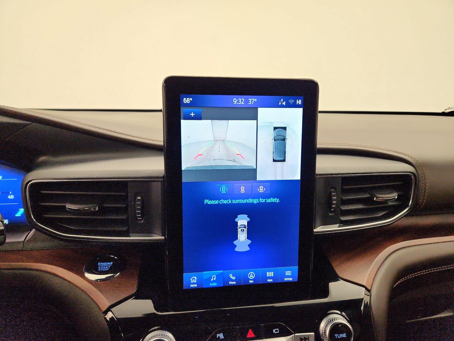 Thumbnail: 2022 Ford Explorer - 15