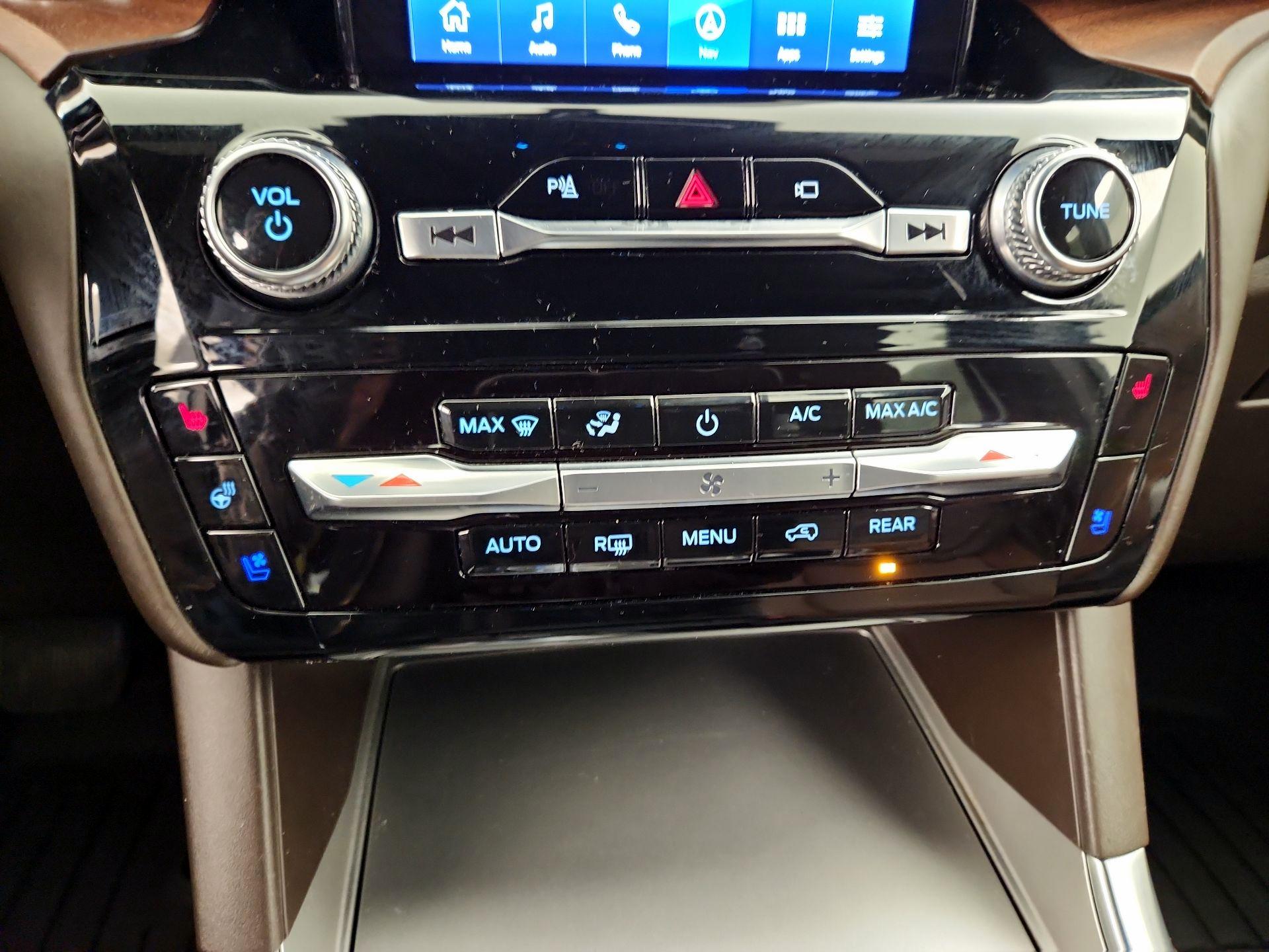 Thumbnail: 2022 Ford Explorer - 17