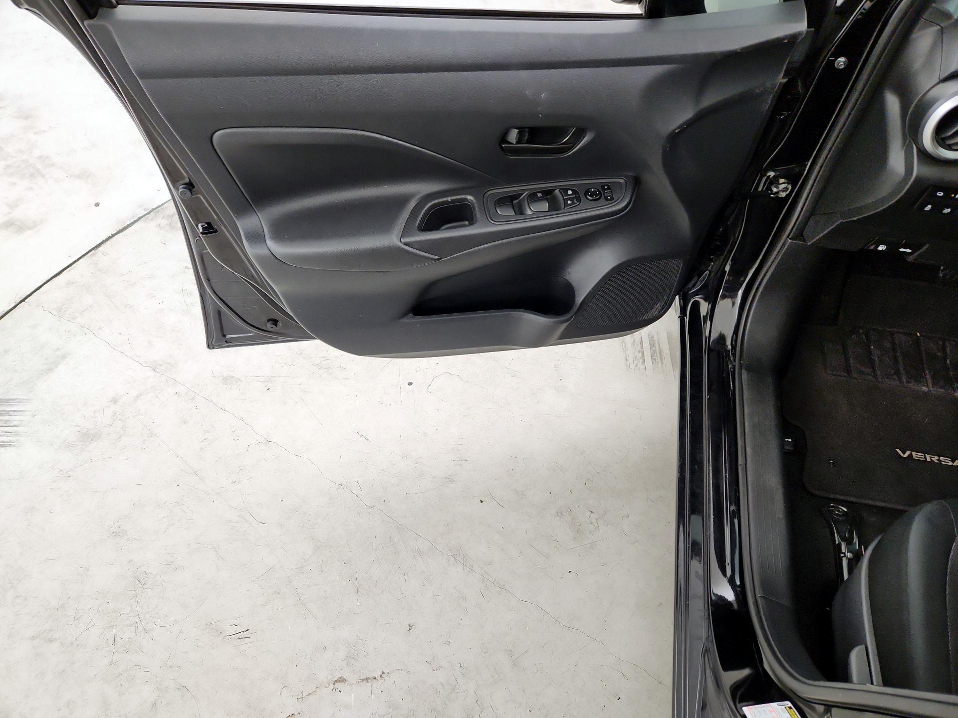 Thumbnail: 2020 Nissan Versa - 12