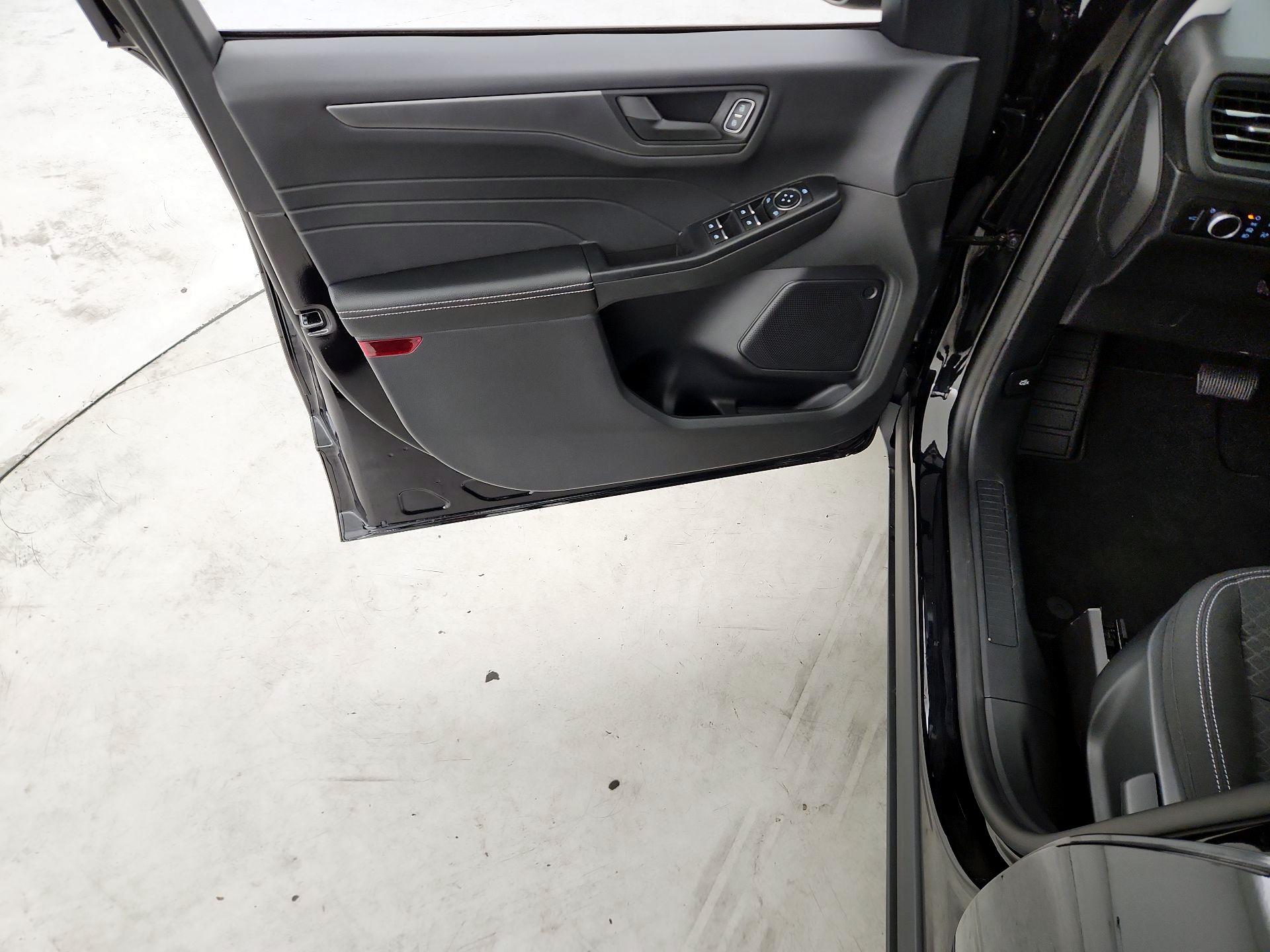 Thumbnail: 2025 Ford Escape - 12