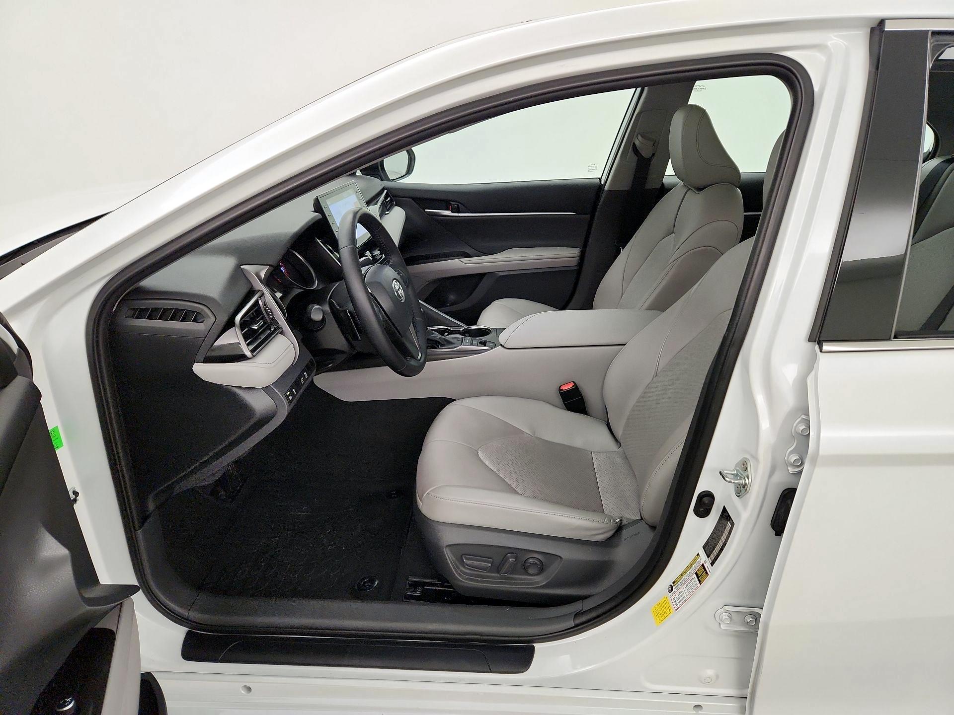 Thumbnail: 2021 Toyota Camry - 11