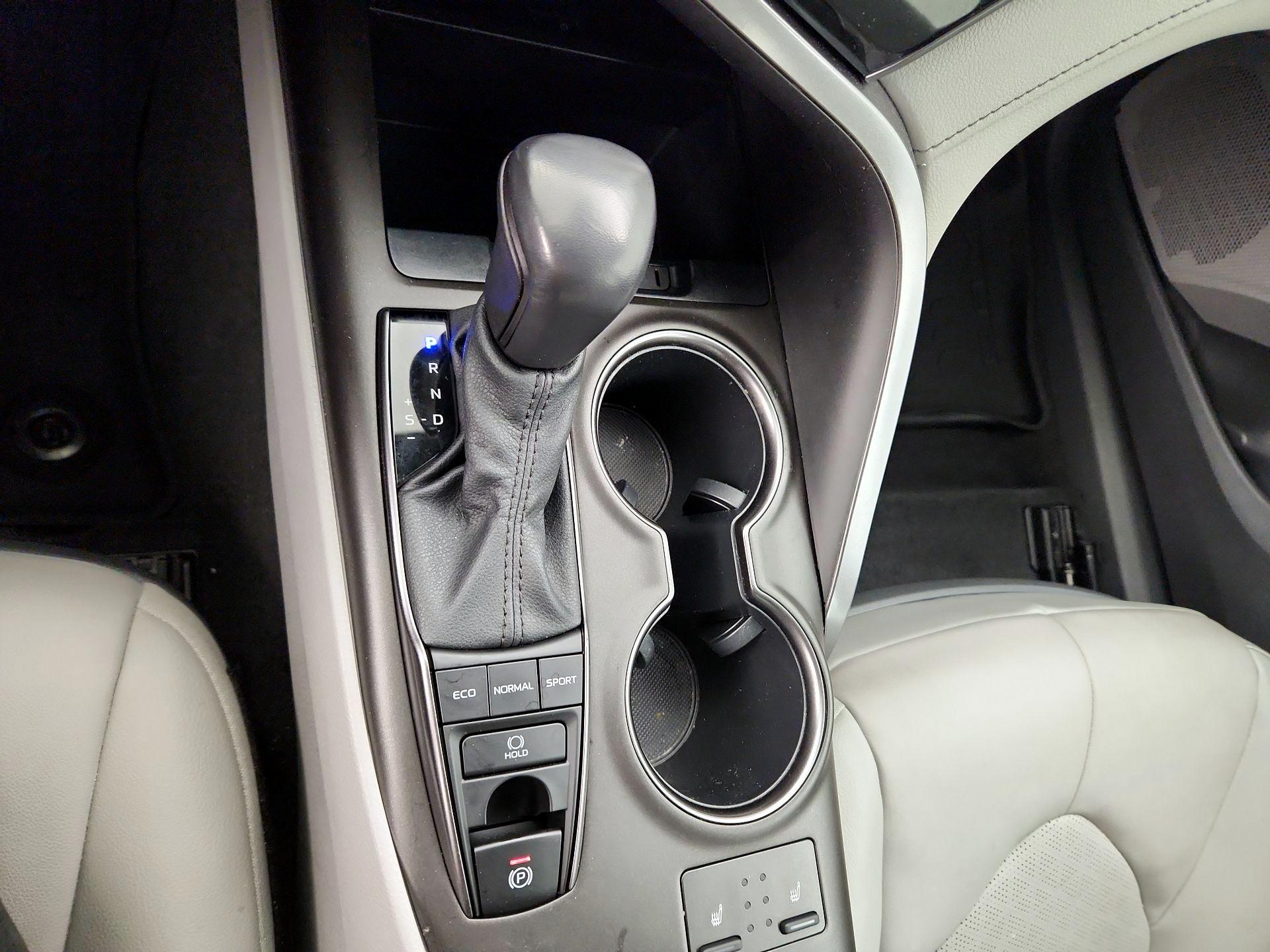 Thumbnail: 2021 Toyota Camry - 17