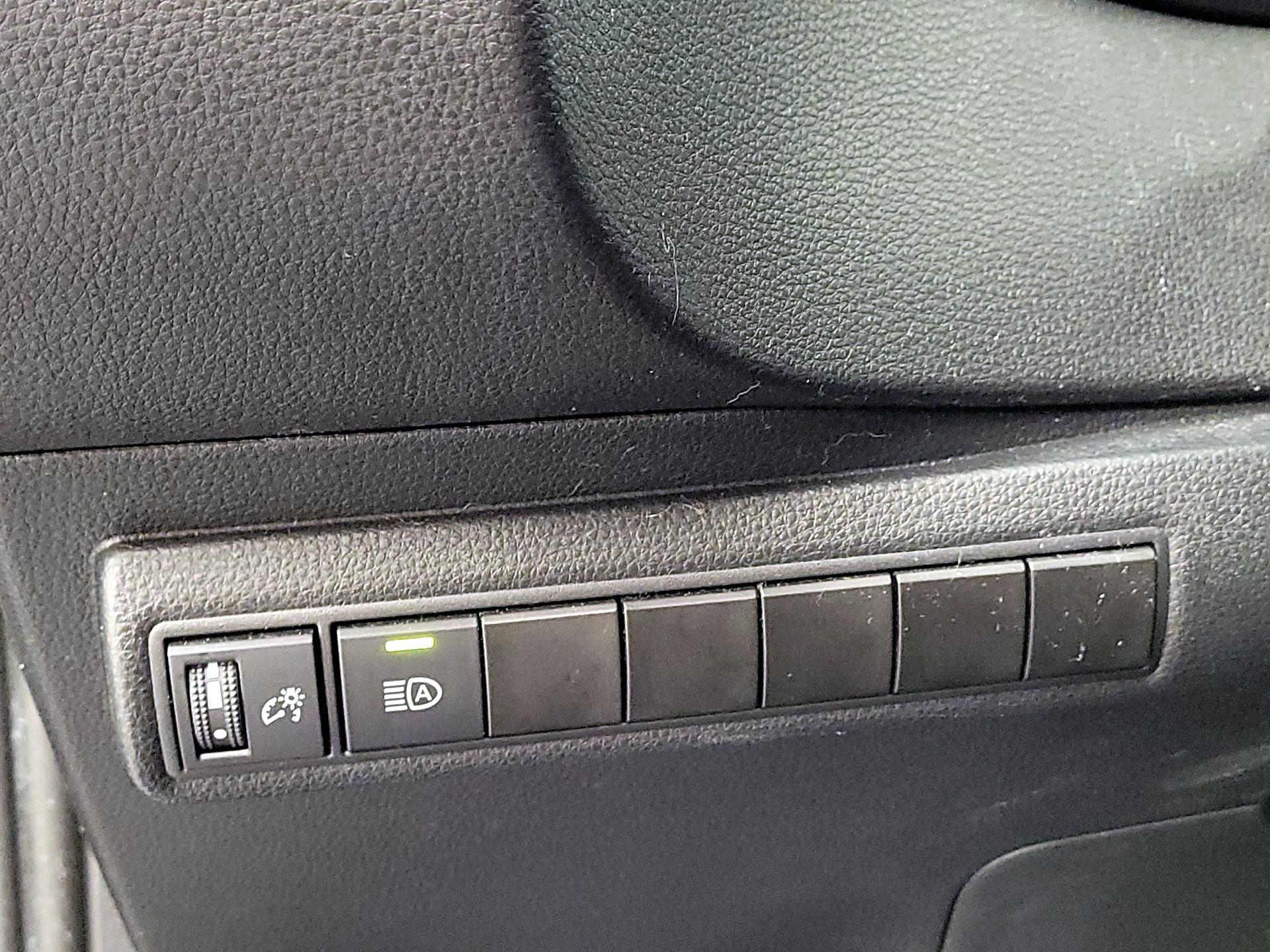 Thumbnail: 2022 Toyota Corolla - 13